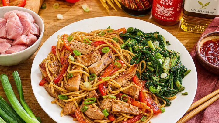 Bright and flavorful Teriyaki Pork and Vegetables with Noodles — tender pork strips, crisp peppers, and spicy‑sweet teriyaki sauce in a vibrant, home‑cooked dish perfect for food blogs.