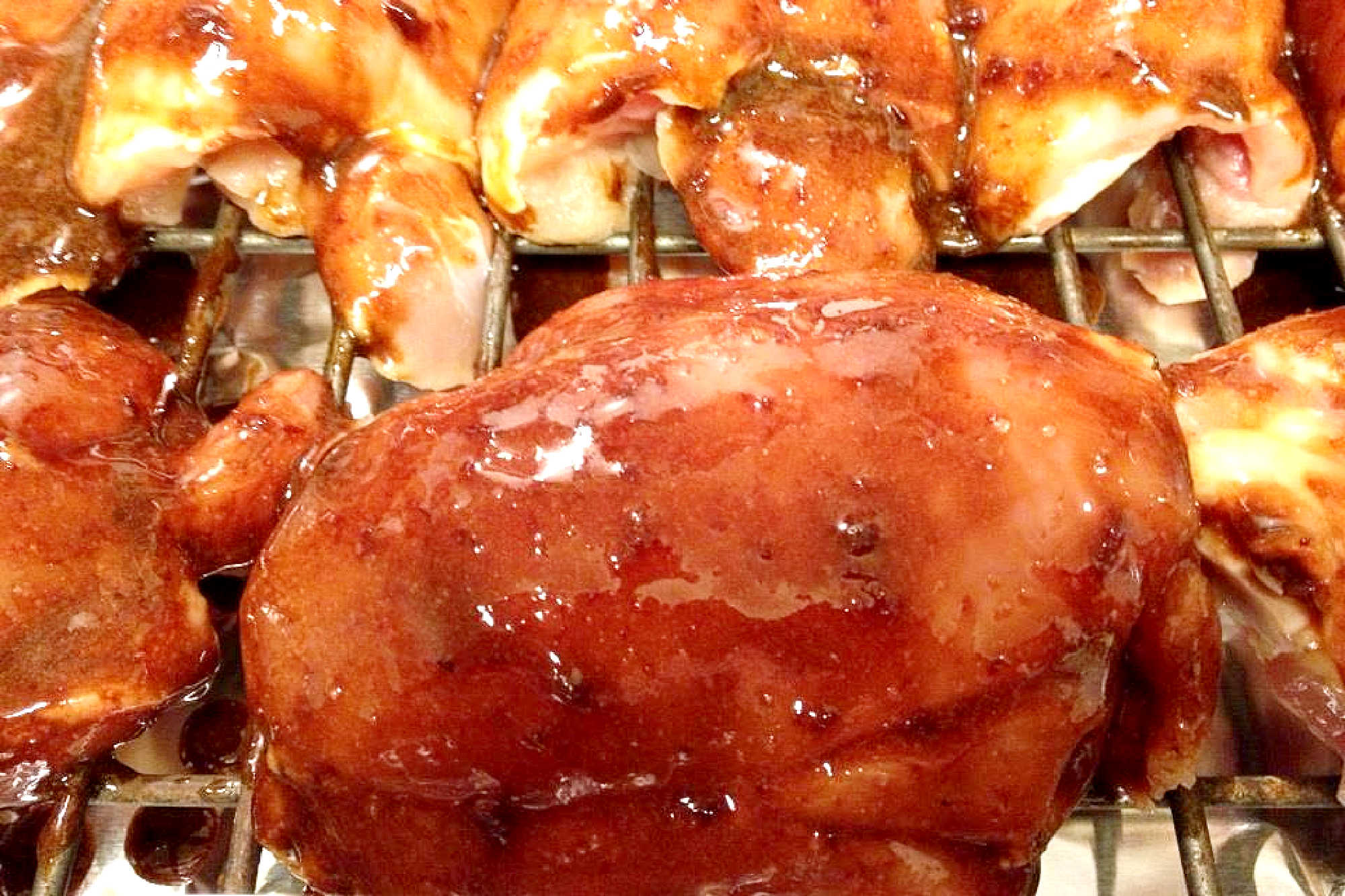 Get ready to elevate your chicken game with these #ChipotleMolassesGlazedChickenThighs! Perfect combination of sweet and smoky flavors that will have your taste buds dancing! #ChipotleMolassesChicken #GlazedChickenThighs #FlavorfulMeals #HealthyDinnerIdeas #FoodieFaves