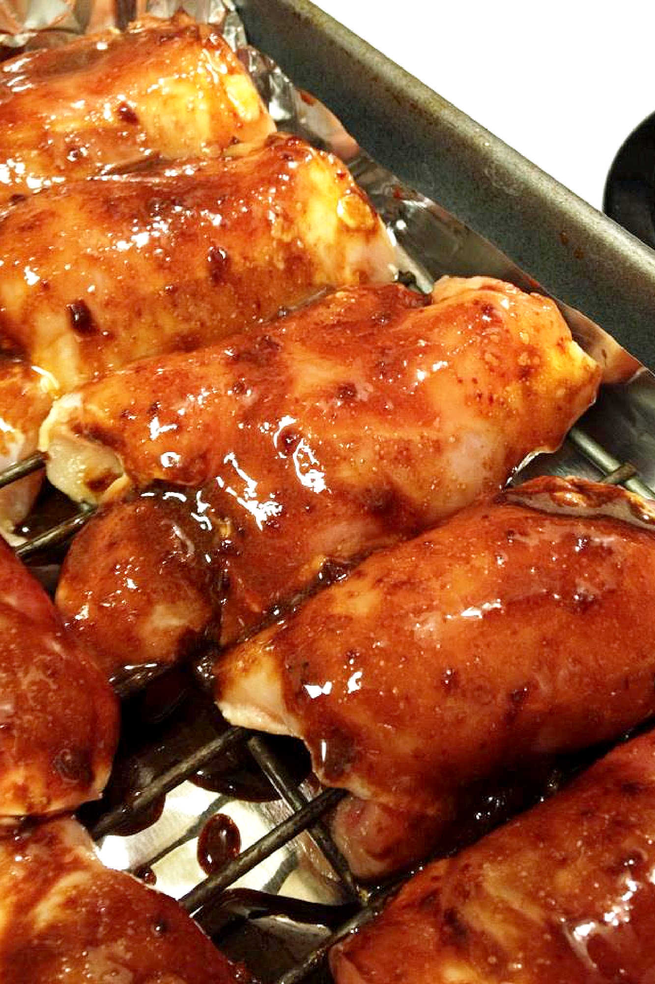 Get ready to elevate your chicken game with these #ChipotleMolassesGlazedChickenThighs! Perfect combination of sweet and smoky flavors that will have your taste buds dancing! #ChipotleMolassesChicken #GlazedChickenThighs #FlavorfulMeals #HealthyDinnerIdeas #FoodieFaves