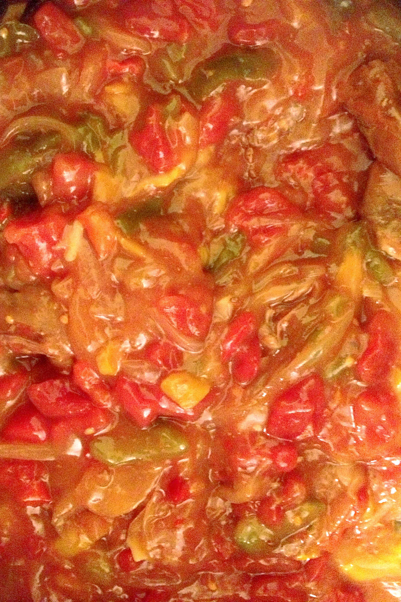 Ready for a dinner that is full of flavor and comfort? This easy slow cooking Swiss steak recipe turns inexpensive cuts of beef into a family favorite. #SlowCookingSwissSteak #EasyDinnerIdeas #ComfortFoodCravings #CrockPotRecipes #OnePotMeals #SlowCookingSensation #SwissSteakSupper #CrockpotComfortFood #FamilyFriendlyMeals #EasyWeeknightDinner #SlowCookerSupper