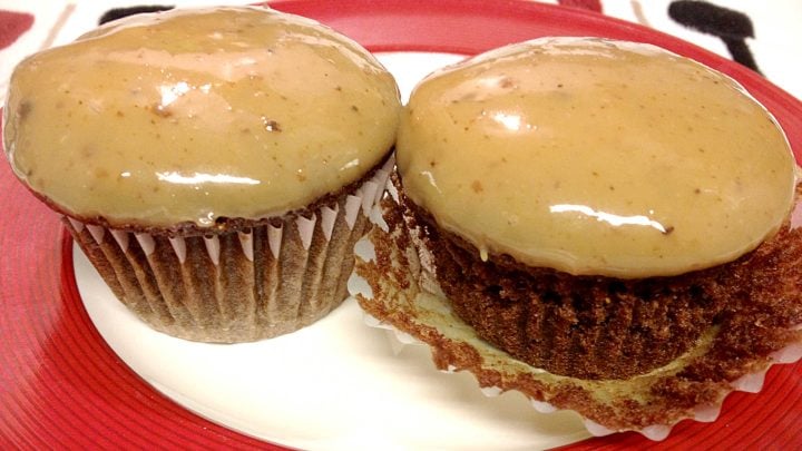 Baking for someone with food allergies or dietary restrictions? Egg and dairy free cupcakes are a crowd pleaser, and you might be surprised at how moist and flavorful they turn out. #EggFreeCupcakes #DairyFreeDelights #VeganCupcakeCreations #AllergyFriendlySweets #NoEggNoDairyTreats