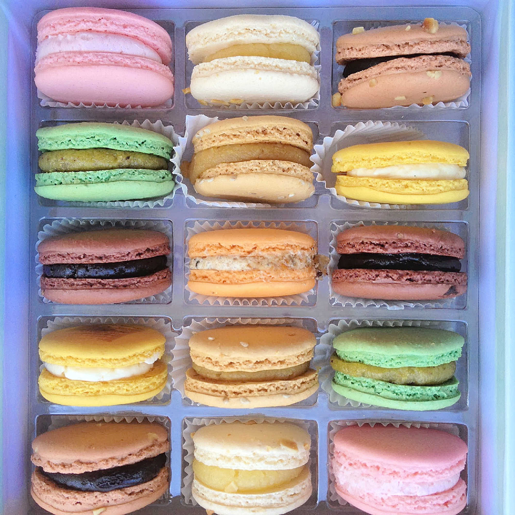 Sucre macaron box of 15
