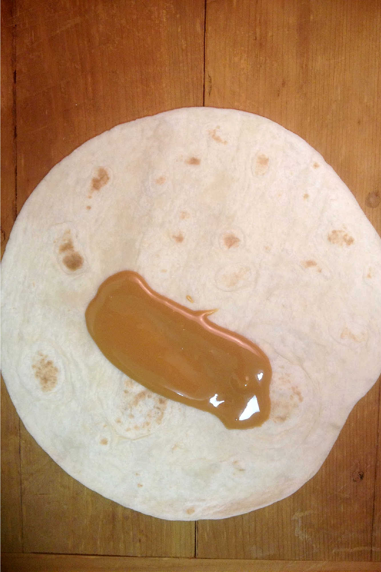 Burrito lovers, we've got something special for you! 🌯❤️ Introducing Banana Burritos. A sweet surprise that's inspired by our favourite apple flautas but with a twist.  #bananaburritos #healthybreakfast #easyrecipes #vegetarianmeals