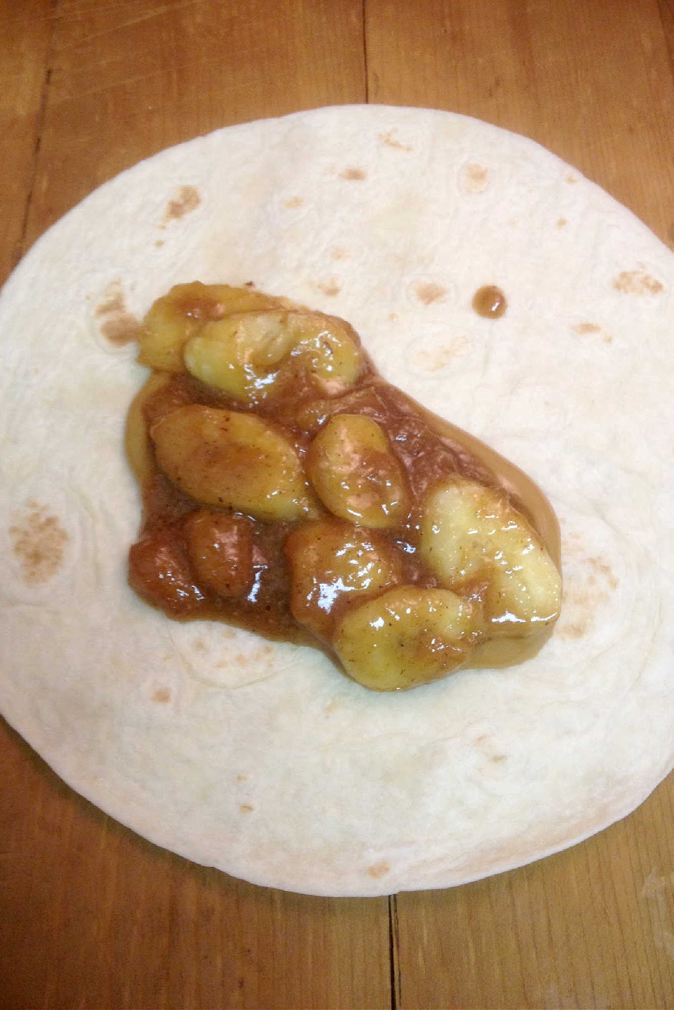 Burrito lovers, we've got something special for you! 🌯❤️ Introducing Banana Burritos. A sweet surprise that's inspired by our favourite apple flautas but with a twist.  #bananaburritos #healthybreakfast #easyrecipes #vegetarianmeals