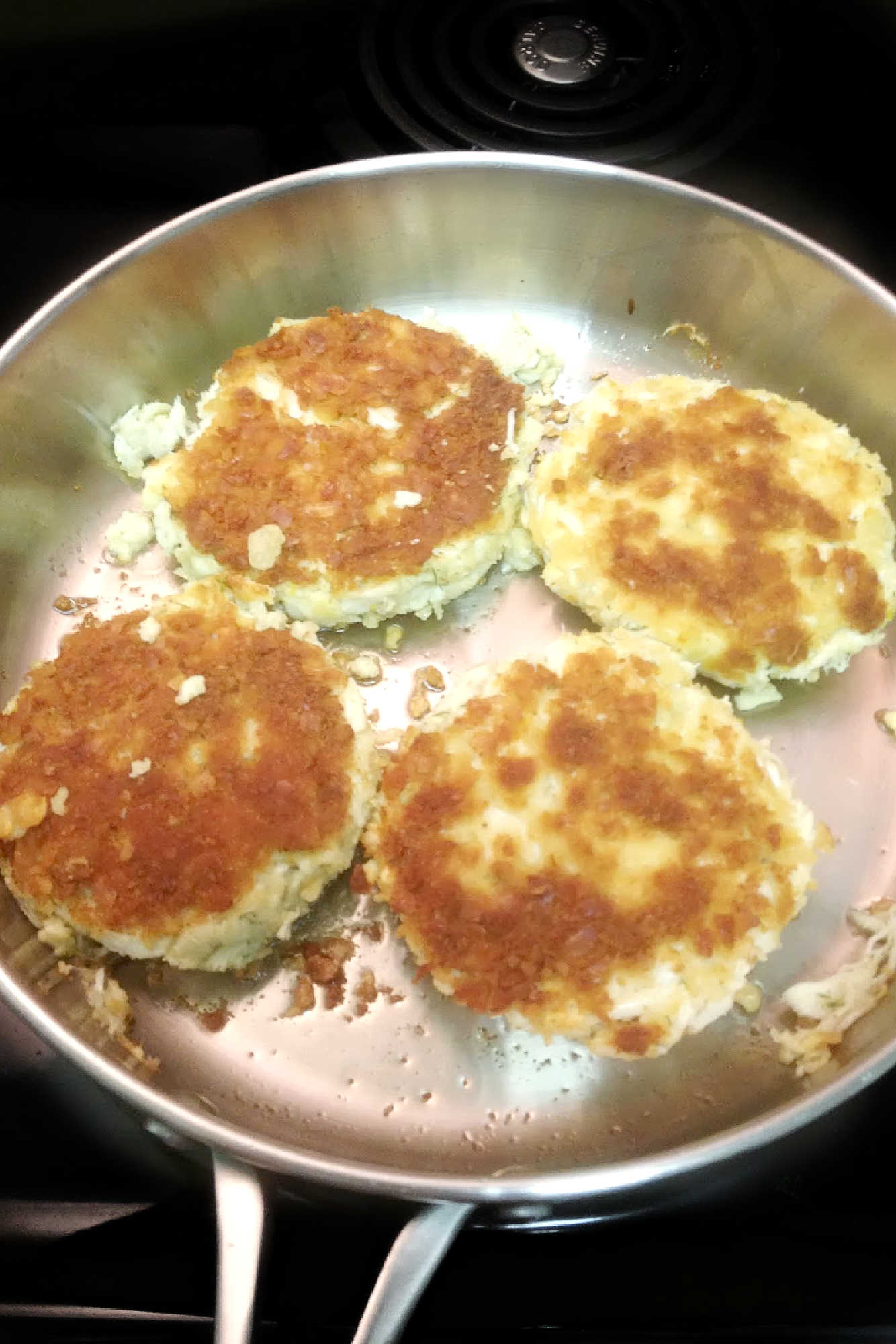 Crush your cravings with our irresistible Lemon Dill Crab Cakes. Flaky on the outside, bursting with flavor on the inside. The ultimate seafood experience awaits. #CrabCakes #SeafoodRecipes #LemonDill #FoodieFavorites #DeliciousEats