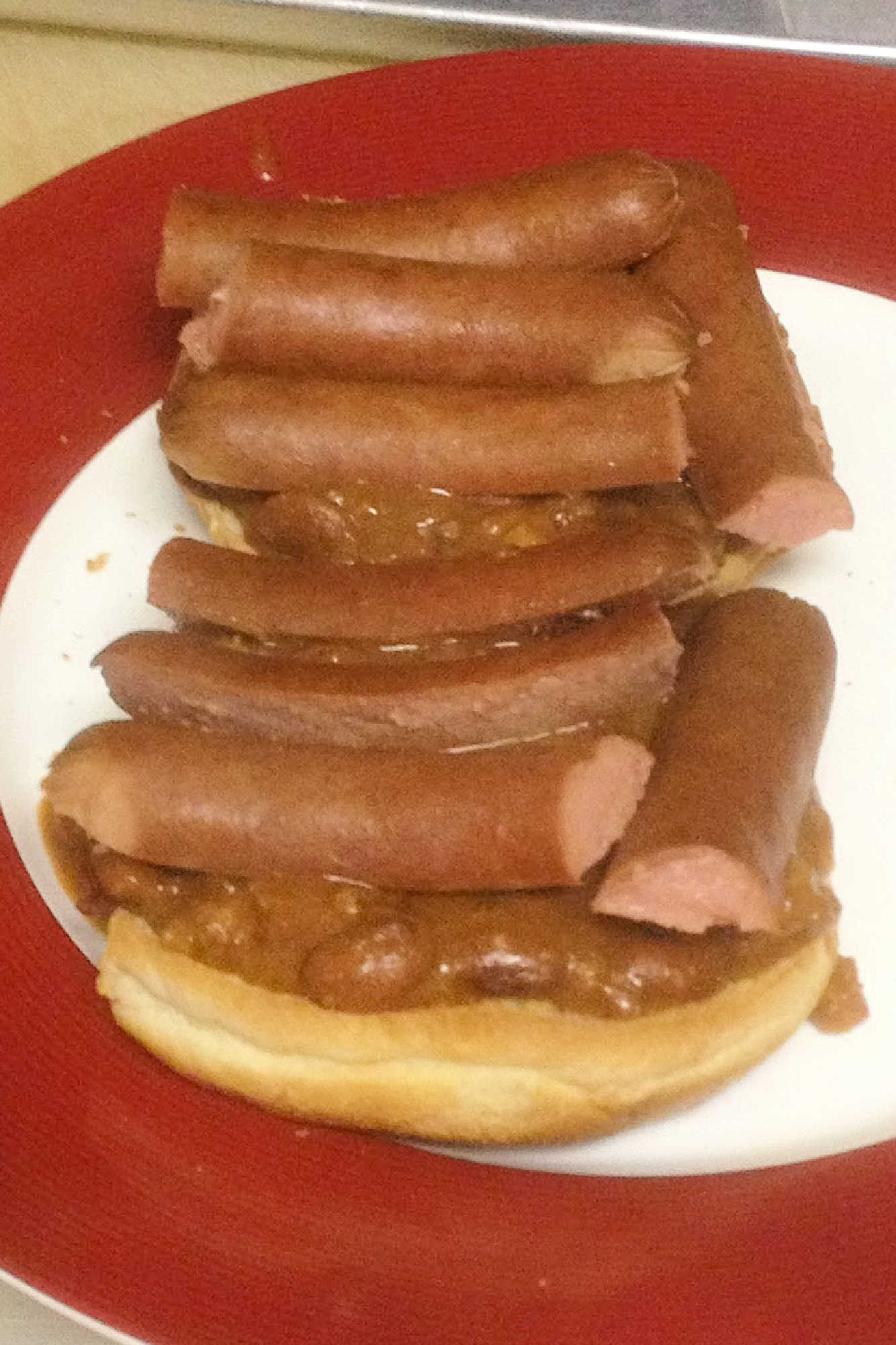 Why settle for a boring old sandwich when you can have an Open-Faced Chili Cheese Dog Sammy? Perfect for game day snacking or a quick weeknight dinner. #ChiliCheeseDogSammies #FoodieFaves #ComfortFoodCravings #HotDogHeaven #SammieSensation
