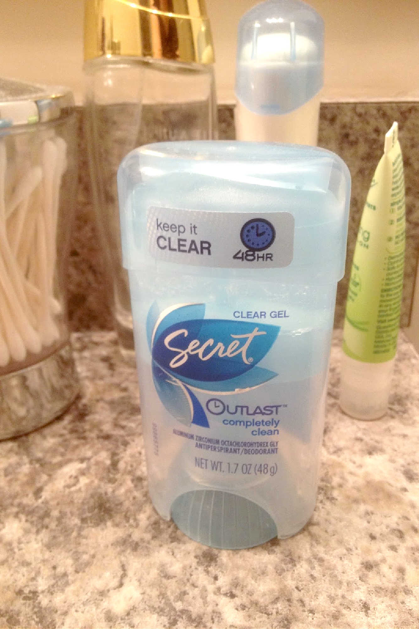 Don't sweat it, girl! Secret Outlast Clear Gel has got you covered. 🙌 Keep those pits dry and smelling fresh all day, every day. #SweatNoMore #SecretDeo #ClearGel #SecretClearGel #StayFreshAllDay #SweatProofSolutions #NoMoreSweatMarks #ClearGelConfidence