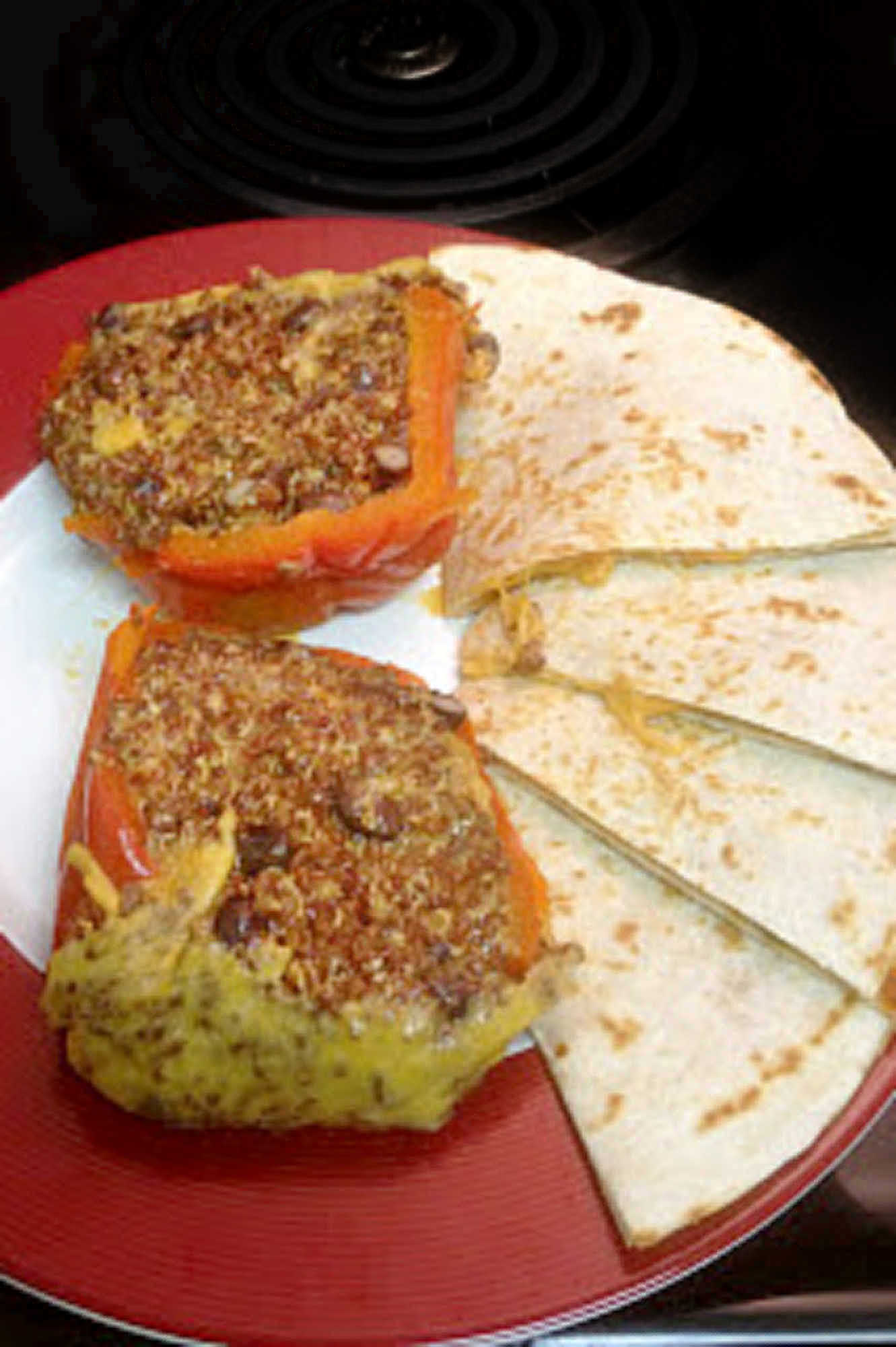 Looking for a new meatless favorite? Our Southwest Quinoa Stuffed Peppers bring together all your favorite spices with wholesome quinoa for a meal that’s both filling and flavorful.  #HealthyEatsWithSouthwestFlair #QuinoaLoversUnite #SouthwestSpiceGameStrong #MeatlessMondayFiesta #PlantBasedInspiration