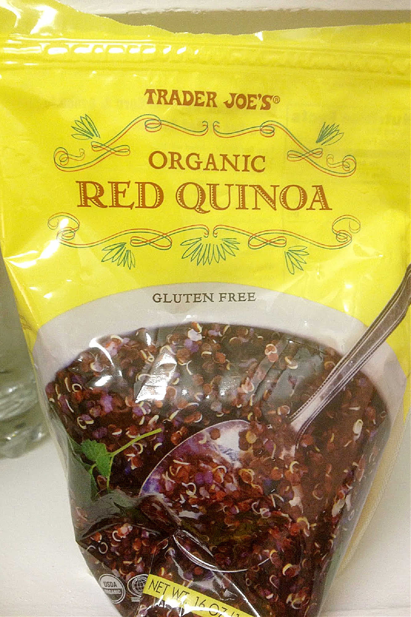 Looking for a new meatless favorite? Our Southwest Quinoa Stuffed Peppers bring together all your favorite spices with wholesome quinoa for a meal that’s both filling and flavorful.  #HealthyEatsWithSouthwestFlair #QuinoaLoversUnite #SouthwestSpiceGameStrong #MeatlessMondayFiesta #PlantBasedInspiration