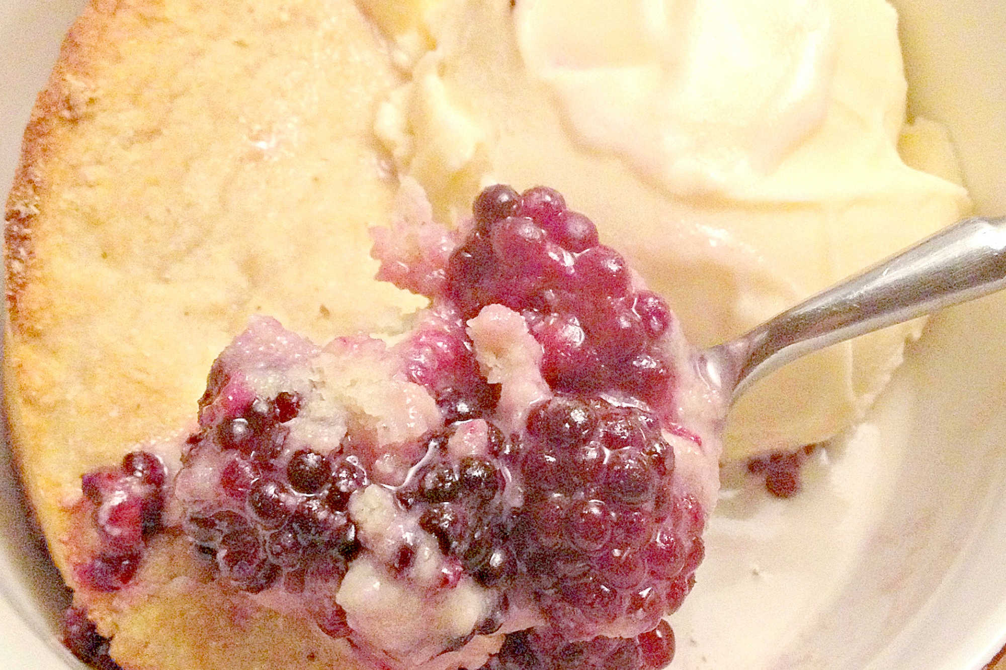 Adding cornbread to your cobbler is a game-changer. The Blackberry Cornbread Cobbler is the underdog dessert that demands attention. #BlackberryCobblerDelight #BerrySweetSoulFood #SouthernSoulDesserts #CornbreadCravings #GourmetDessertInspo