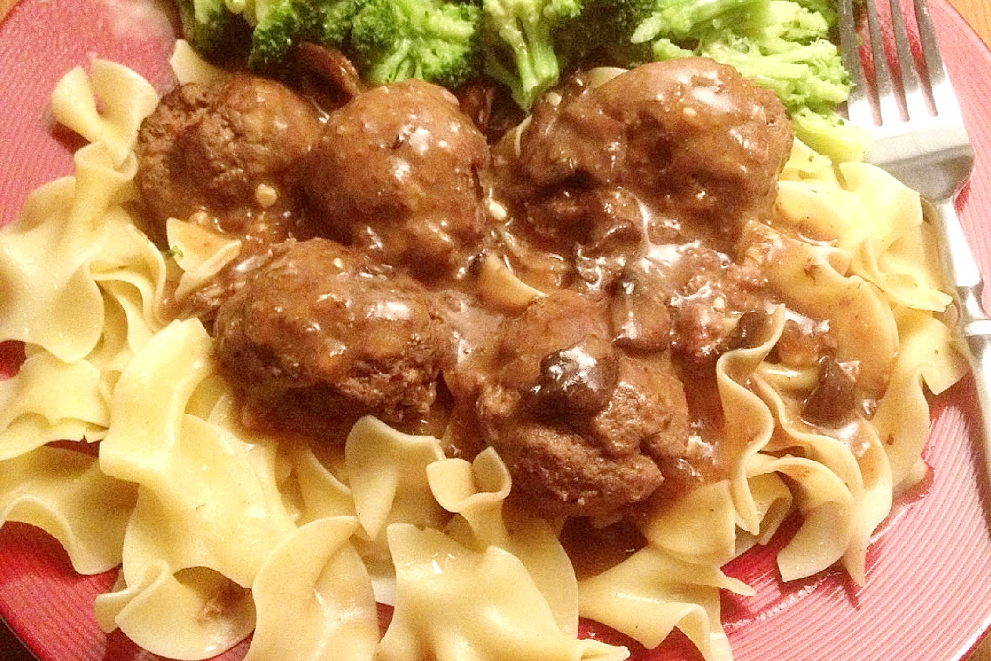 🔎 FACT: Life's too short for long recipes! Try our Quick Swedish Meatballs tonight and experience fast gourmet. Flavor in every bite, happiness on every plate! 🍝 #WorldCuisine #SwedishMeatballs #NordicCuisine #ScandinavianFood #MeatballMastery #QuickAndEasyEats