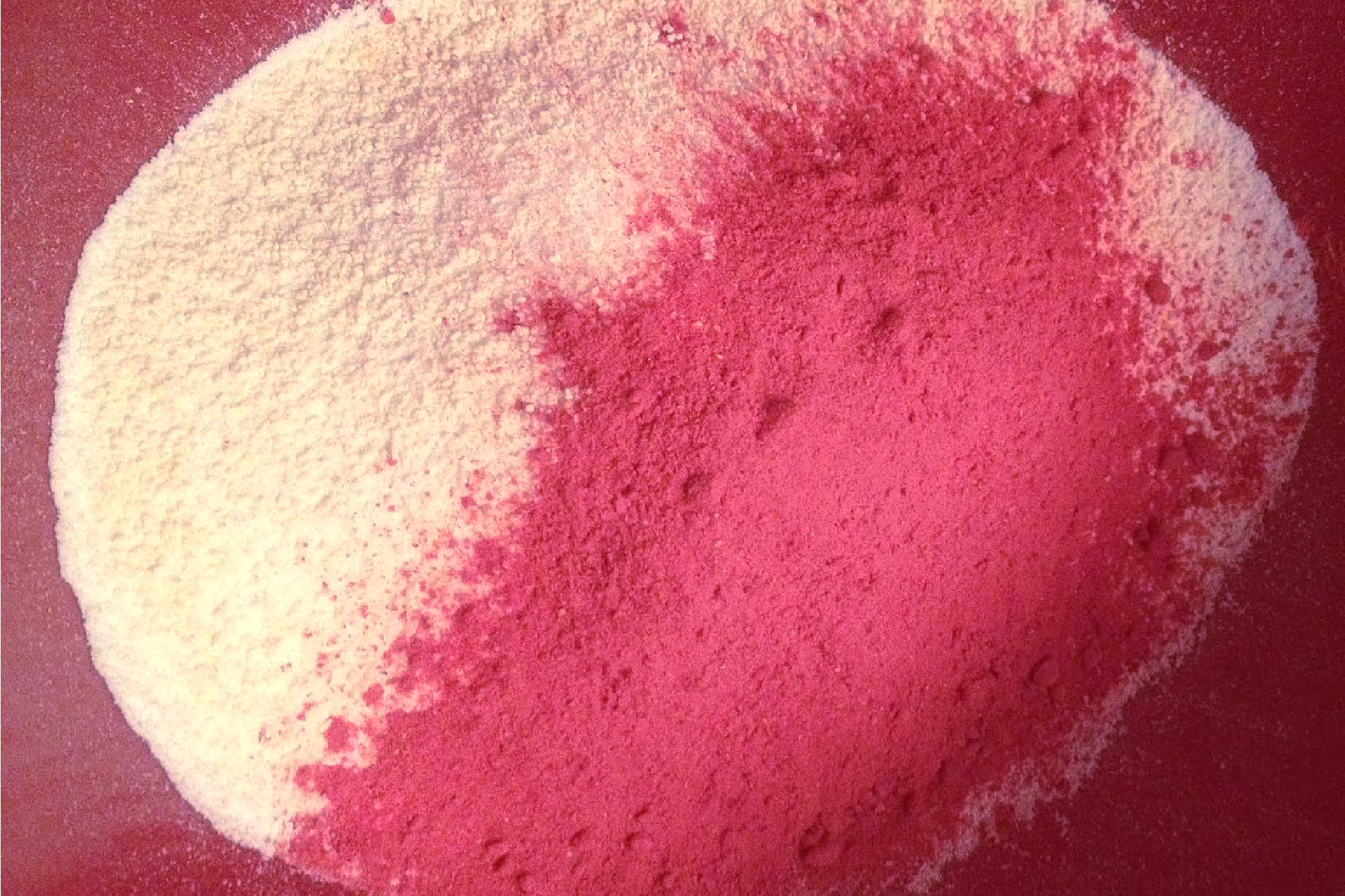 Life is like a box of Strawberries and Cream Macarons - sweet, surprising, and gone too soon! Treat yourself today because every moment is worth celebrating. #MacaronLoversUnite #StrawberryObsessed #CreamyDelights #FoodieFaves #DeliciouslySweetTreats  #SweetLife #MacaronLove 
