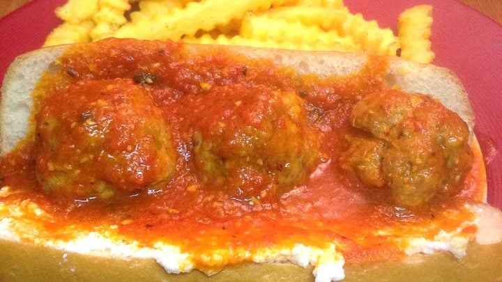 If you love comforting, flavor-packed food, these Italian Style Meatball Subs deliver the perfect balance of seasoned meat and savory sauce nestled in fresh bread. #DeliziosoSubs #MangiareItaliano #MeatballMania #SubSandwichSundays #SatisfyingSubs