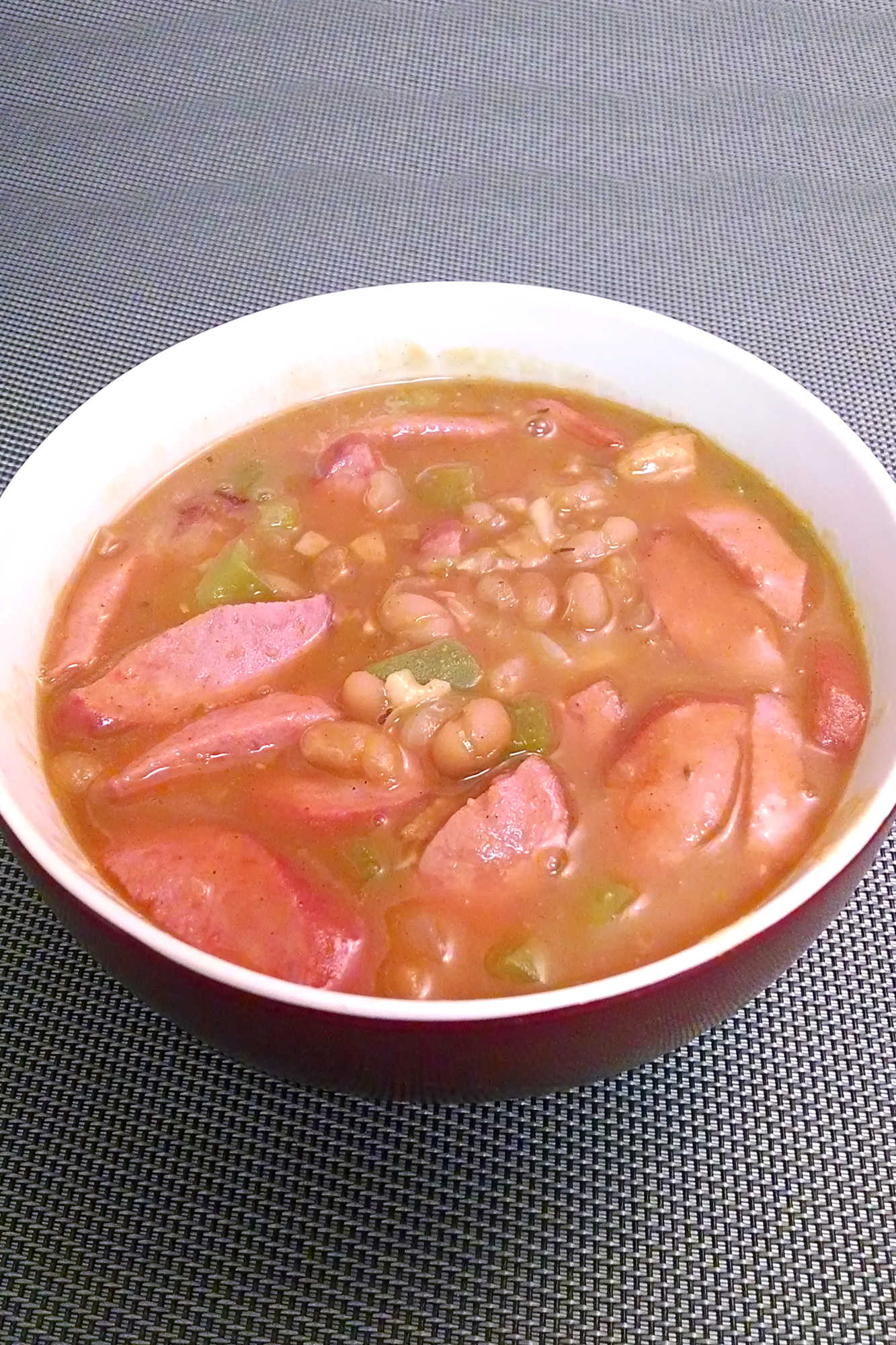 Sometimes I do fail at recipes, but they're rarely inedible.  Because of turkey bacon bits, this was a total  cassou-faile or cassoulet fail.