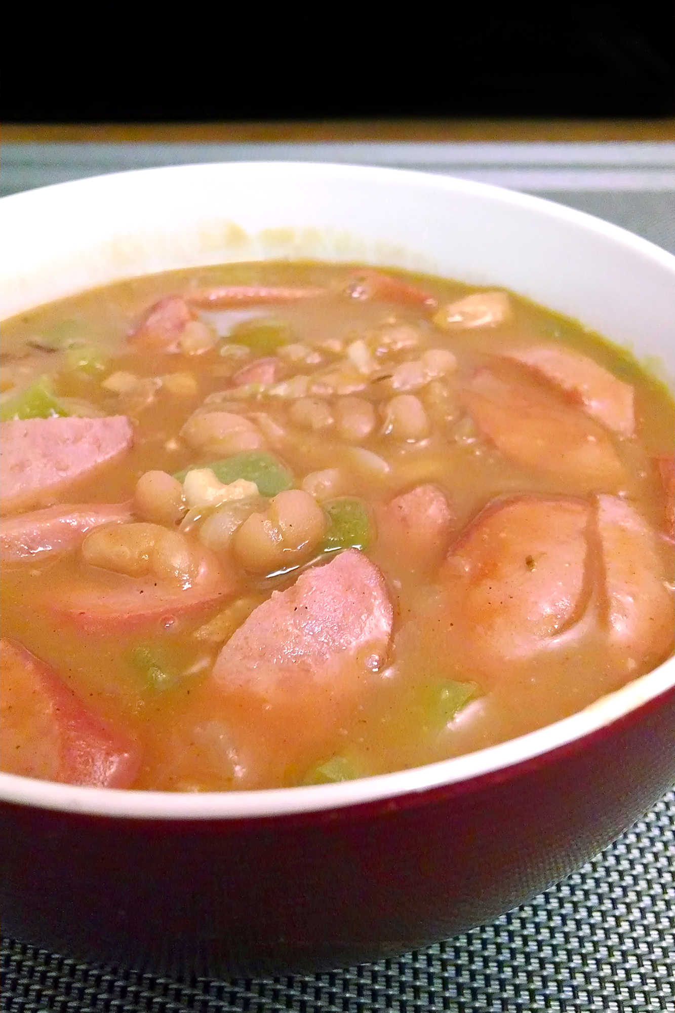 Sometimes I do fail at recipes, but they're rarely inedible.  Because of turkey bacon bits, this was a total  cassou-faile or cassoulet fail.