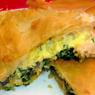 Cheese, spinach, and leeks surrounded by a phyllo dough crust, Tarta de Verduras makes a great meat free dinner. You could easily serve it for breakfast/brunch or a light lunch, too!