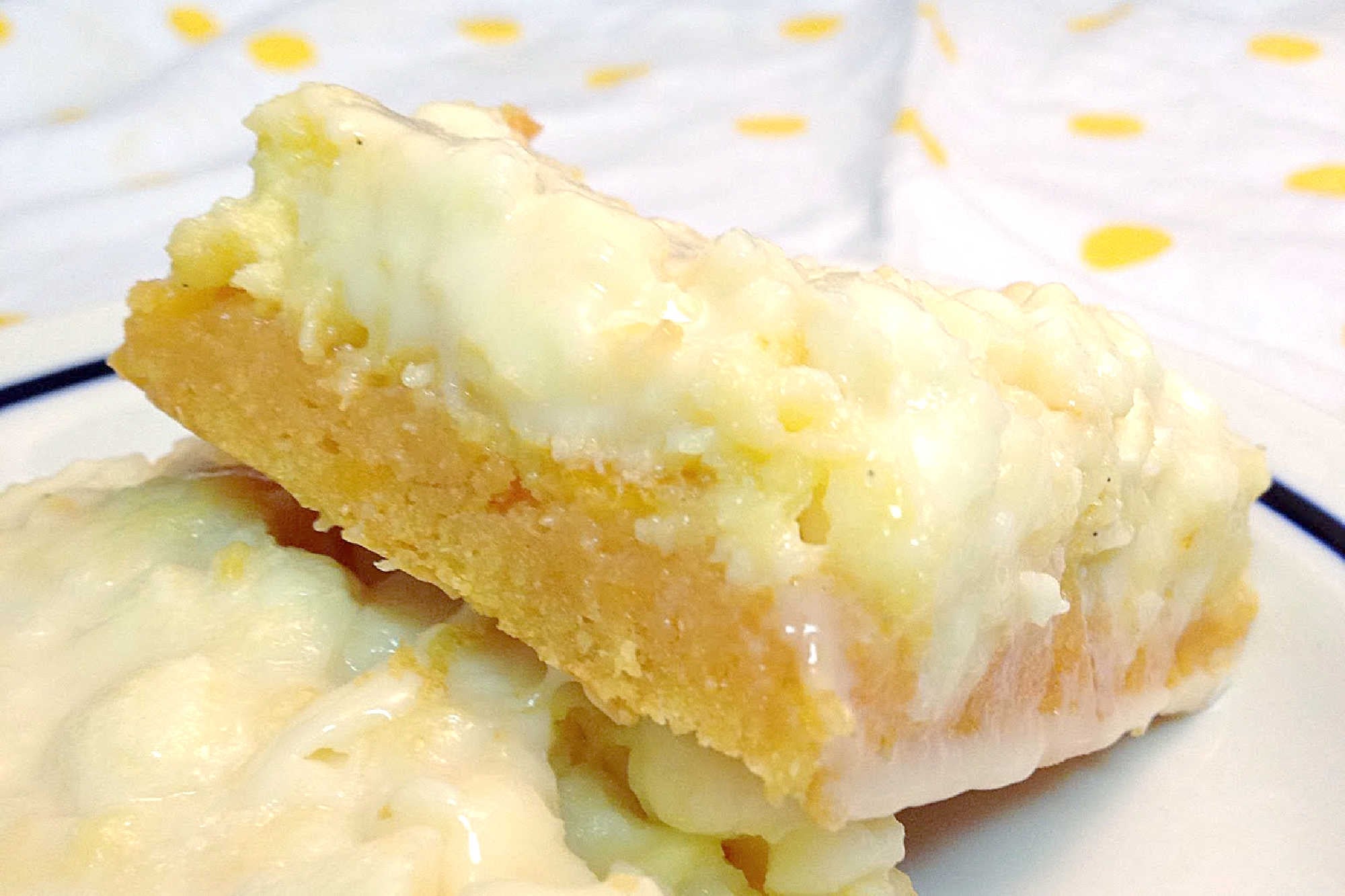 Looking for a quick dessert that feels like summer? These Orangesicle Cream Cheese Bars bring together creamy and citrusy in the best way. Don’t miss out—make them today! #OrangesicleDreams #CreamyCitrusTreats #DessertGoals #BakedGoodies #SweetAndTangyTreats