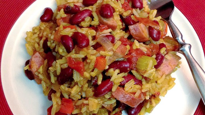 Bring comfort to your table with a quick one pot red beans and rice dinner. Perfect for busy nights when you want something hearty without the fuss. #OnePotMeal #RedBeansandRice #30MinuteMeals #BudgetFriendlyCooking #MealPrepDoneRight