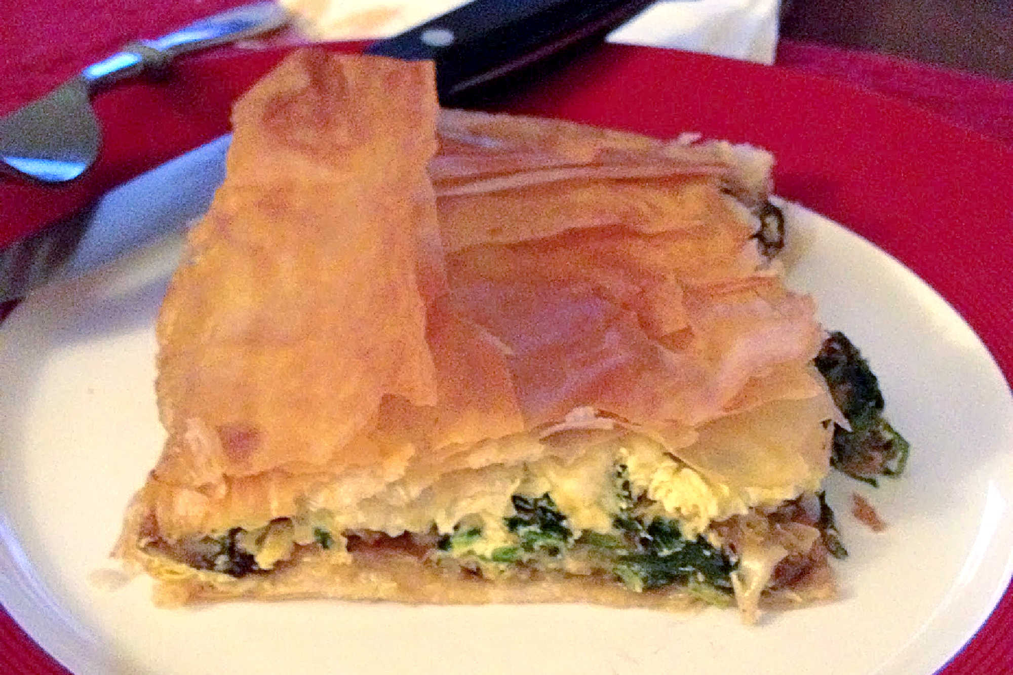 Bring a taste of Argentina into your kitchen. Aregntinian style Tarta de Verduras is the perfect way to add more color and flavor to your everyday meals. #TartaDeVerduras #ArgentinianFood #VegetarianTart #FoodieFaves #FoodieFiesta