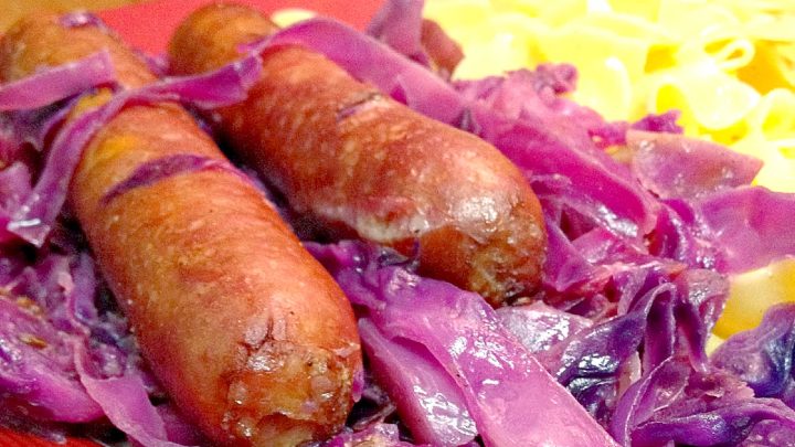 Enjoy a colorful and balanced dinner with Turkey Bratwurst with Purple Cabbage and Noodles. This dish brings comfort and flavor to busy weeknights while adding a vibrant touch to your table. #TurkeyBratwurstDelight #PurpleCabbageCrush #NoodleObsession #HealthyAndDeliciousEats #BratwurstLoversUnite #PurpleCabbagePower #HealthySausageSizzle