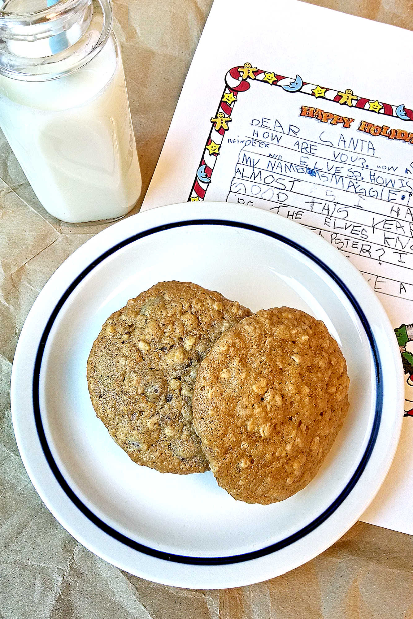 Craving something sweet and seasonal? These pumpkin oatmeal cookies are the solution. Easy to make, delicious to eat, and guaranteed to get you in the holiday spirit. #PumpkinOatmealCookies #FallBaking #HealthyTreats #OatmealLovers #SeasonalSweets