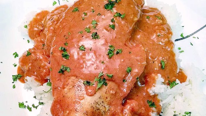 Chicken Breasts in Paprika Cream Sauce