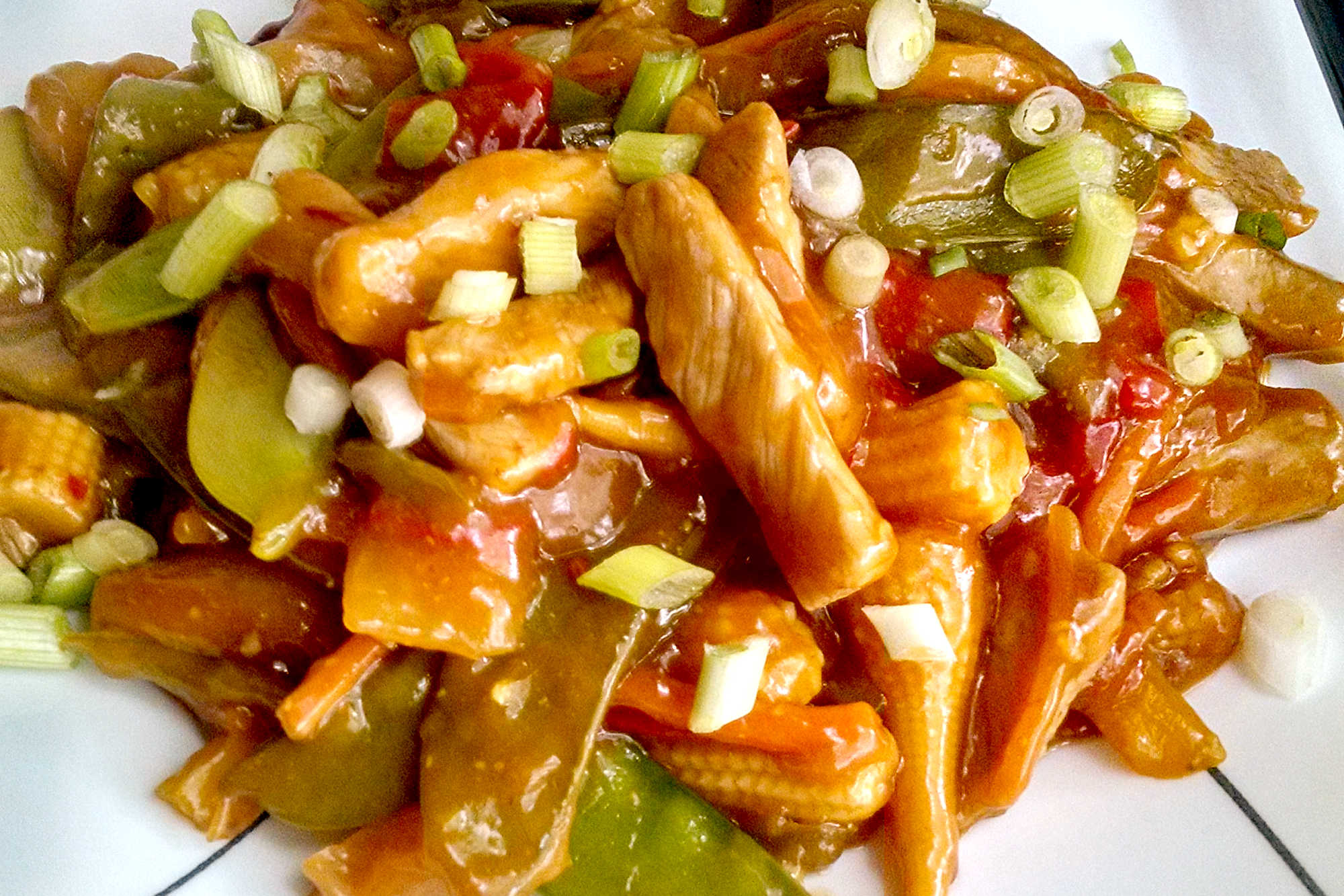 Spice up your dinner routine with this zesty and flavorful sweet & sour gingered pork stir-fry. Perfect for a quick and easy meal that will impress. #PorkStirFryDelight #AsianInspiredEats #SweetandSourSavory #StirFryLoversUnite #GingeredGoodness #quickdinner #flavorbomb #porkdish #dinnerideas #asiancuisine