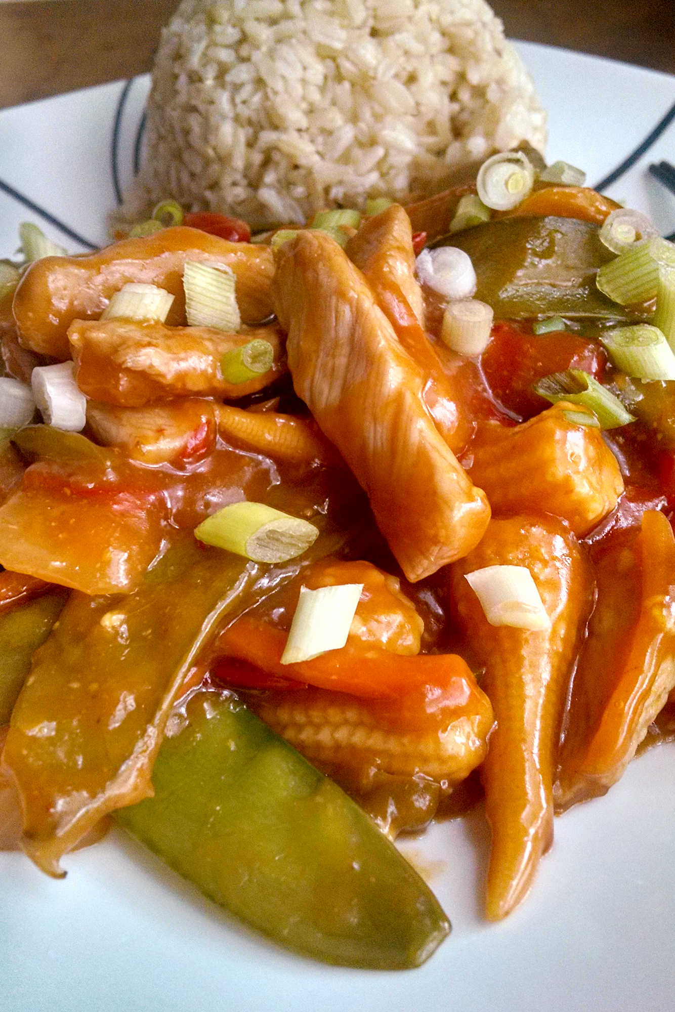 Spice up your dinner routine with this zesty and flavorful sweet & sour gingered pork stir-fry. Perfect for a quick and easy meal that will impress. #PorkStirFryDelight #AsianInspiredEats #SweetandSourSavory #StirFryLoversUnite #GingeredGoodness #quickdinner #flavorbomb #porkdish #dinnerideas #asiancuisine