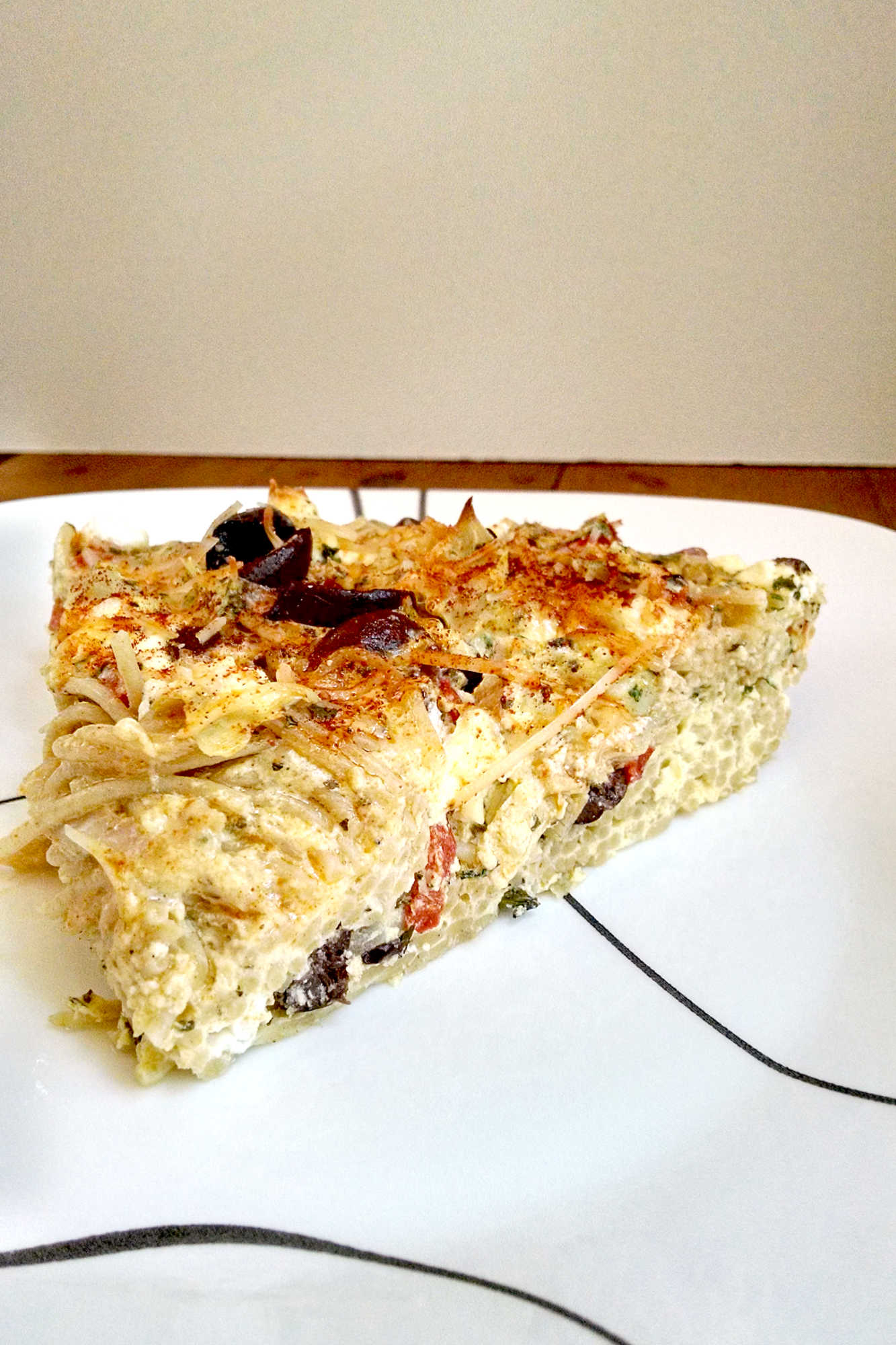 Switch things up with our flavorful and nutritious Mediterranean Pasta Frittata. Perfect for breakfast, lunch, or dinner! #MediterraneanFlavors #PastaLover #FrittataFun #HealthyEats #MediterraneanCuisine