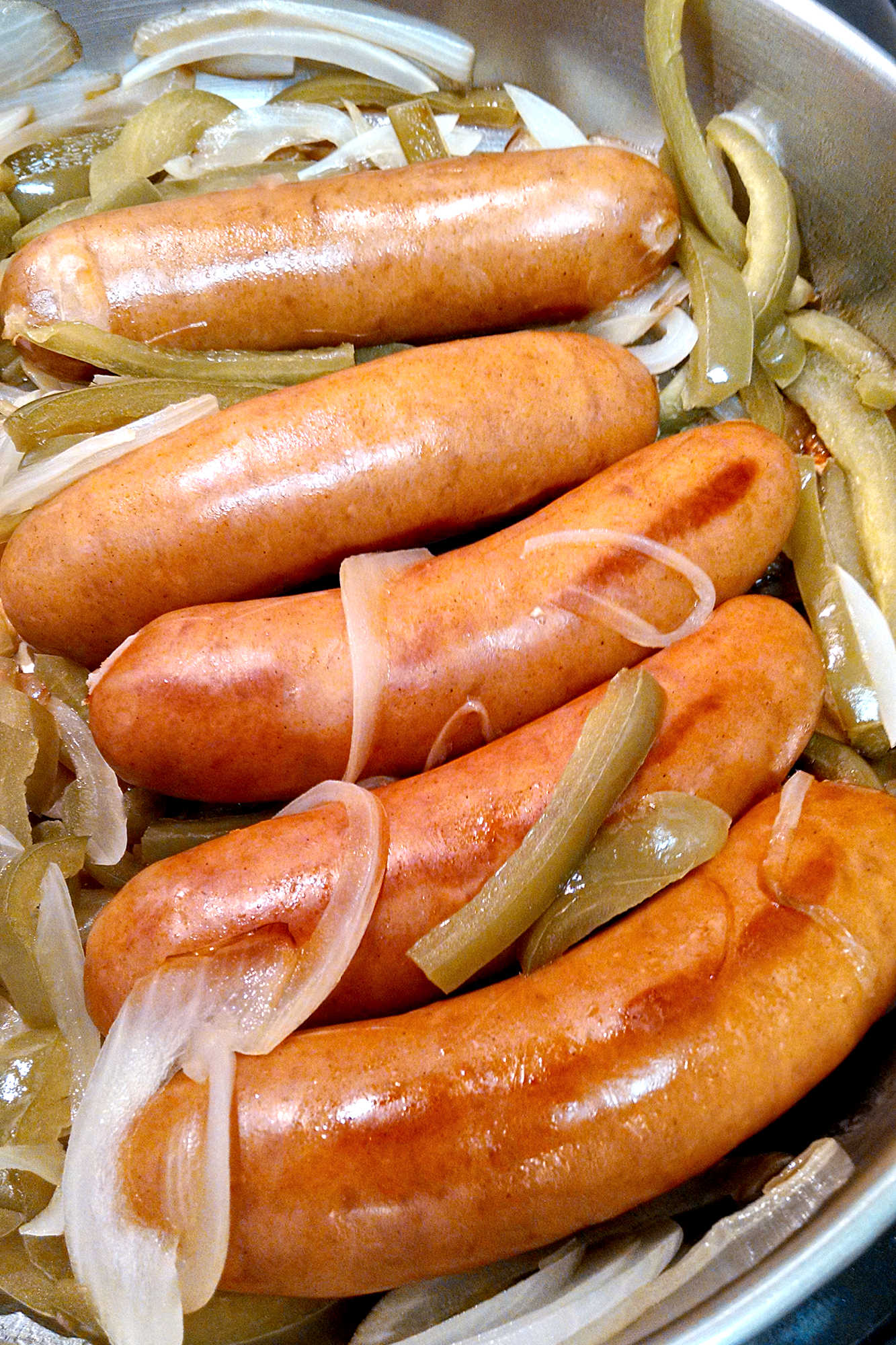 Upgrade your summer BBQ with #HillshireFarm American Craft Sausage Links. Made with premium cuts of meat and infused with unique flavors like Jalapeno Cheddar and Smoky Bourbon, these links are sure to impress your guests.  #HillshireFarm #AmericanCraft #GrillGoals #HillshireFarmGrilling #AmericanCraftSausage #SummerGrillingEssentials #SausageLoversUnite #FireUpTheGrill