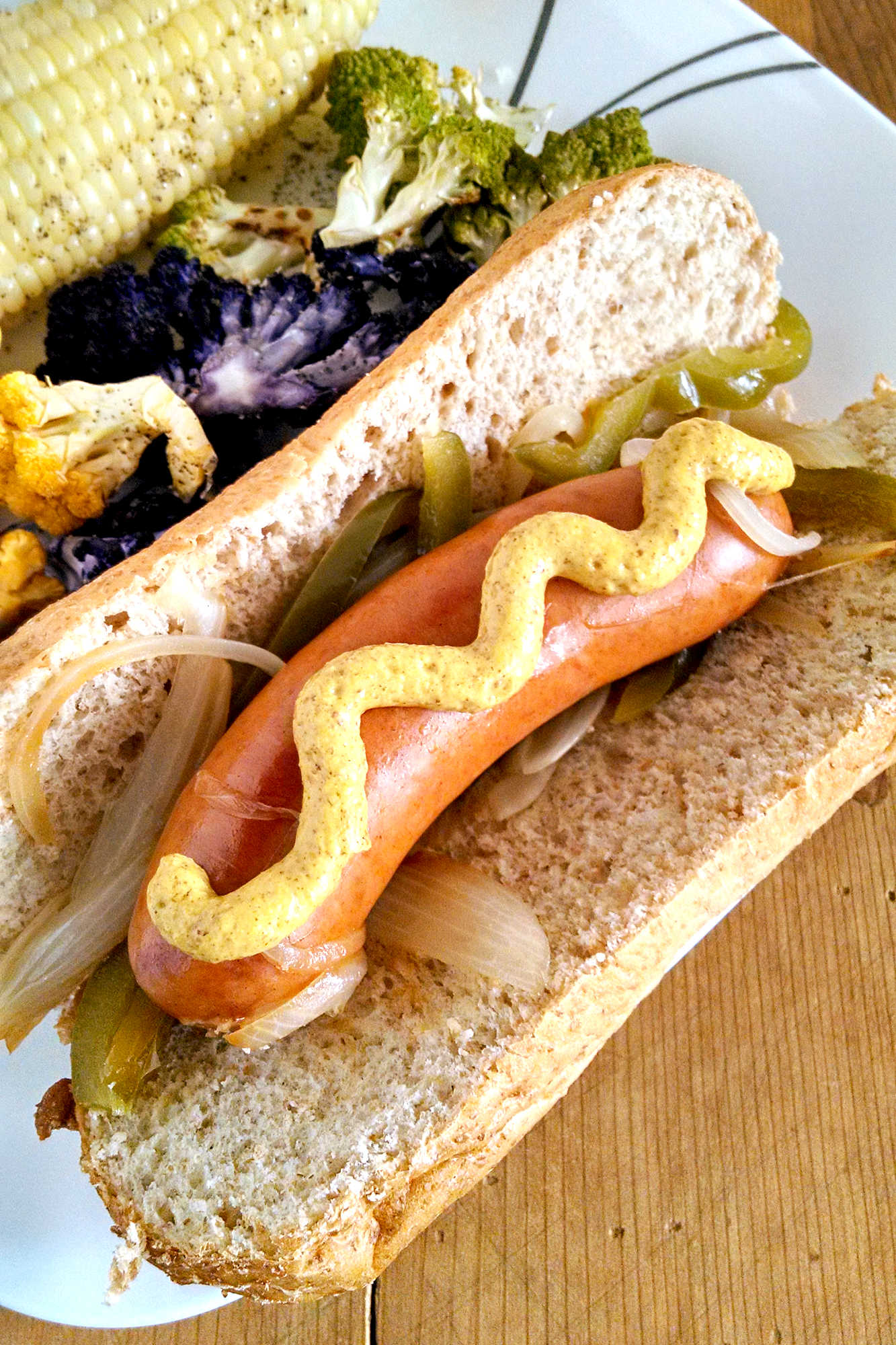 Upgrade your summer BBQ with #HillshireFarm American Craft Sausage Links. Made with premium cuts of meat and infused with unique flavors like Jalapeno Cheddar and Smoky Bourbon, these links are sure to impress your guests.  #HillshireFarm #AmericanCraft #GrillGoals #HillshireFarmGrilling #AmericanCraftSausage #SummerGrillingEssentials #SausageLoversUnite #FireUpTheGrill