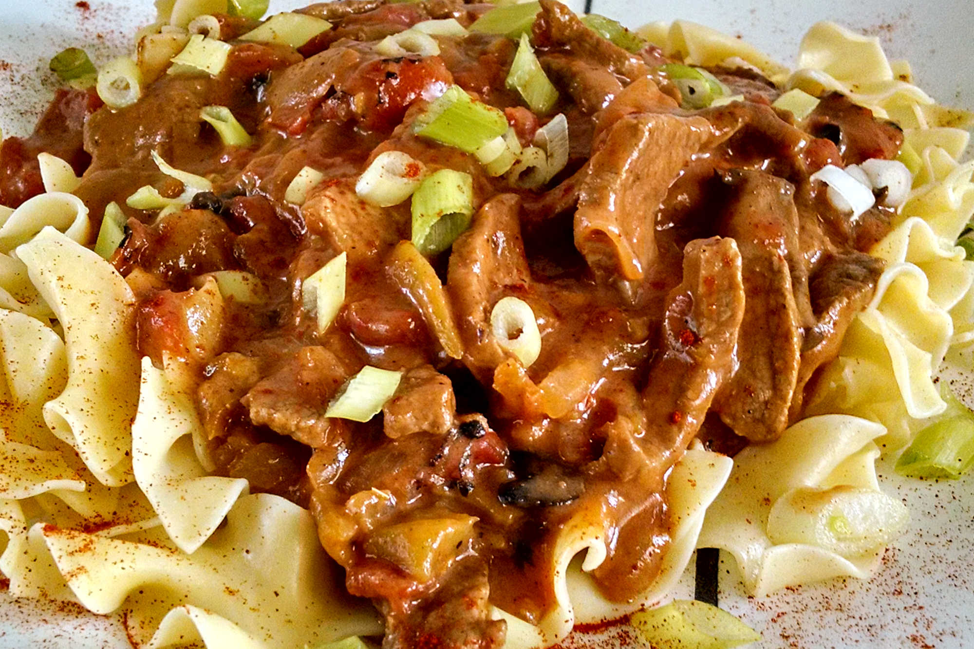 Love the flavors of Tex-Mex but want something comforting and warm? Try this mouth-watering Tex-Mex Beef Stroganoff, the perfect fusion of two beloved cuisines! #TexMexStroganoff #BeefyGoodness #SpicyPastaLove #SouthwestFusion #ComfortFoodCravings #TexMex #ComfortFood #BeefStroganoff #SpicySatisfaction