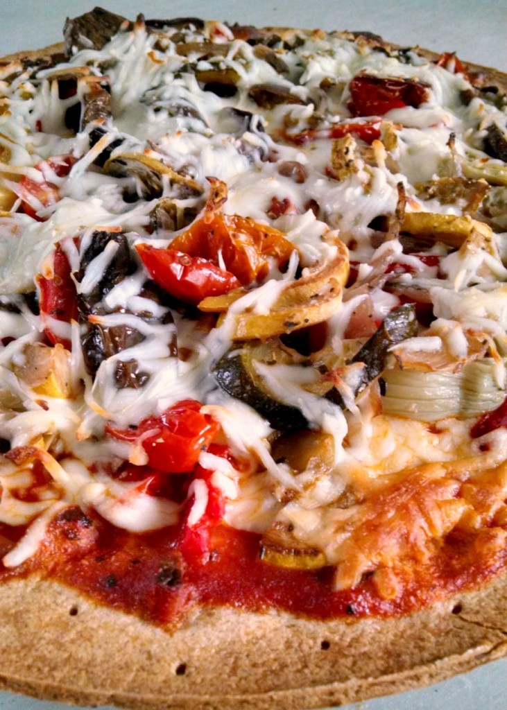 A Kitchen Hoor's Adventures | #MeatlessMonday Roasted Vegetable Flatbread Pizza