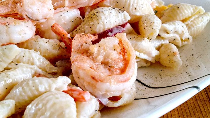 Looking for a refreshing and satisfying summer salad? Look no further than this mouthwatering Shrimp Scampi Pasta Salad. Packed with succulent shrimp and bursting with flavor. #shrimpscampi #pastalove #foodiefinds #summerpasta #seafoodlover
