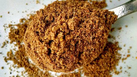 Using just a few simple ingredients, you to can make a delicious AKHA garam masala that you love and want to use all the time.