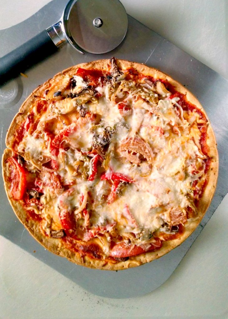 Spicy Carrot Karma hot sauce is drizzled not once, but TWICE on this kicked up Kicking Karma Veggie Fajita Pizza. Thank you, Intensity Academy, for deliciousness in a bottle.