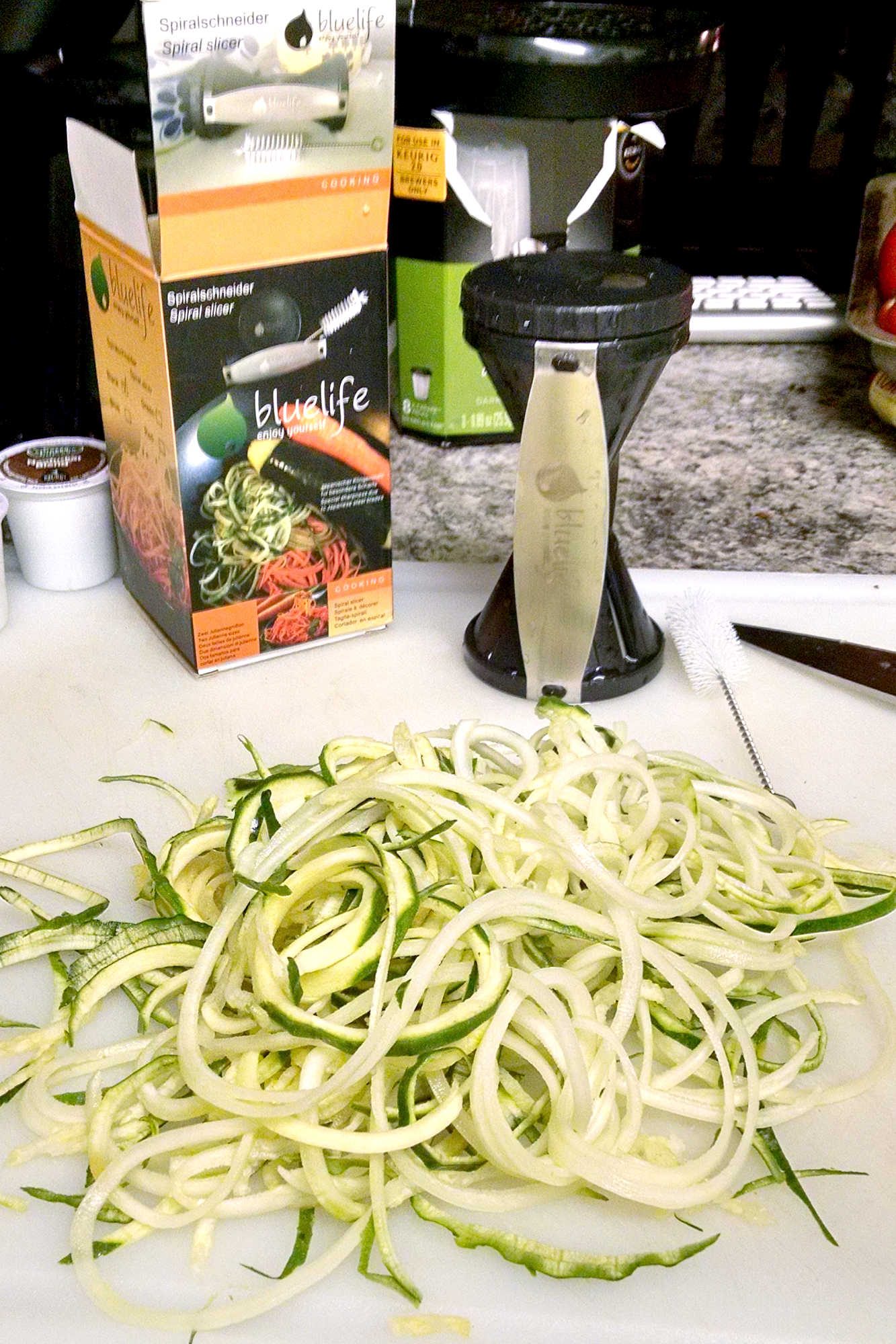 Transform your kitchen and your meals with the ultimate kitchen gadget. The vegetable spiral slicer! Say goodbye to plain and hello to beautiful and delicious veggie noodles. #healthyrecipes #VeggieSpiralSlicerReview #KitchenGadgets #FoodieFinds #HealthyEatingMadeEasy #SpiralizerSensation