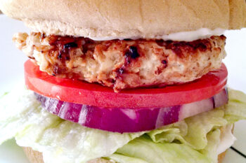 Step up your burger game with our Chicken Apple Brat Burgers - a delicious twist on a classic dish. Juicy, flavorful and perfect for any summer BBQ or tailgate party. #BurgerMonth #chickenburger #bratburger #bratwurstburger #chickenappleburger #BurgerLoversUnite #GrillMasterFavorites #SummerCookoutEats #ChickenAppleBurgers #BratBurgerDelight #Grillingseasonfavorite #HealthyBurgerOption