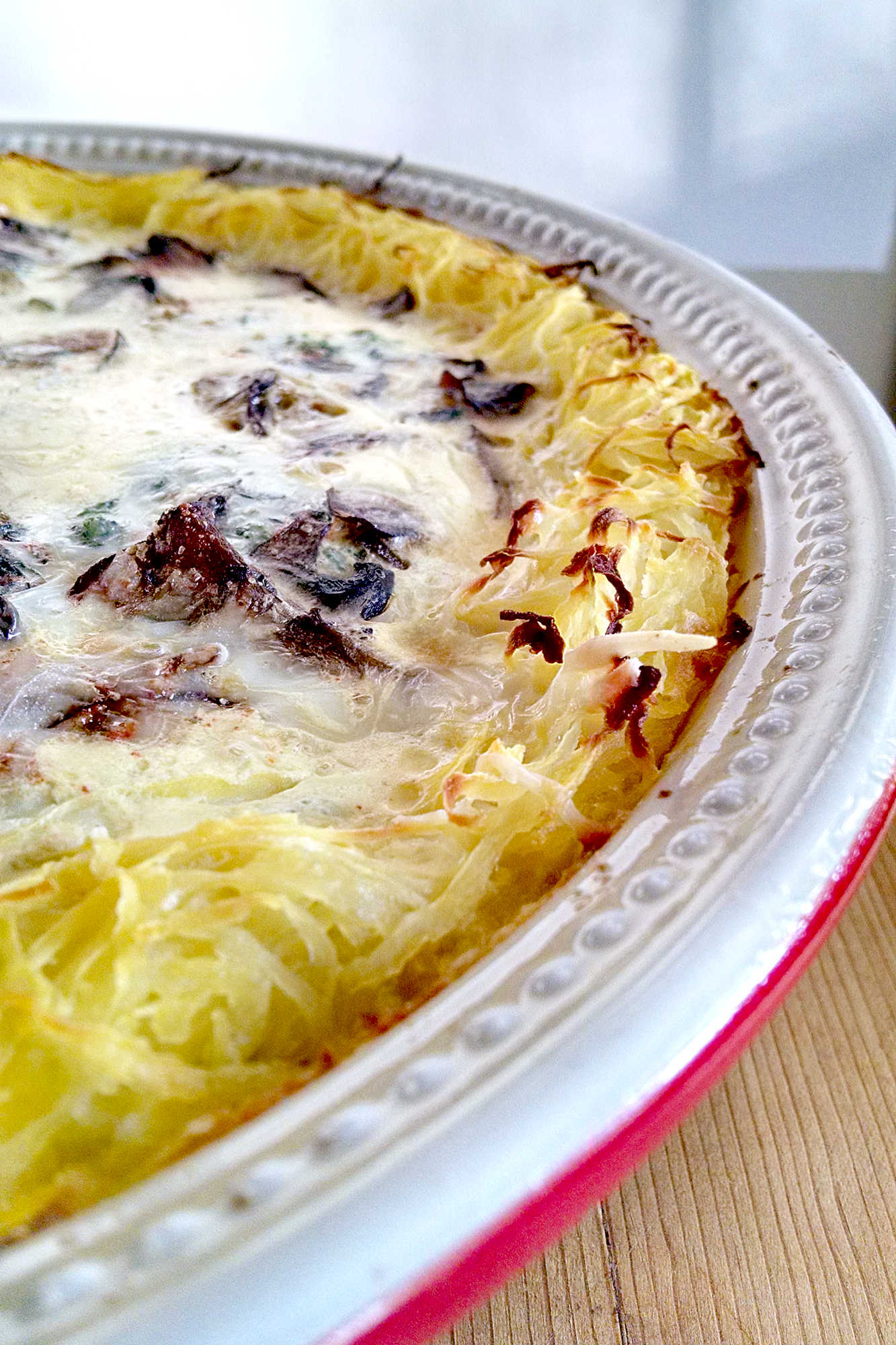 Get your veggies in with this tasty Spinach and Mushroom Quiche with Spaghetti Squash Crust! Perfect for lunch, dinner, or even breakfast! #squashcrust #spinachquiche #mushroomquiche #quicherecipe #Vegetarian #HealthyChoices #FoodBlogger #HealthyEats #VegetarianRecipes #SquashCrust #QuicheLovers #MushroomMadness