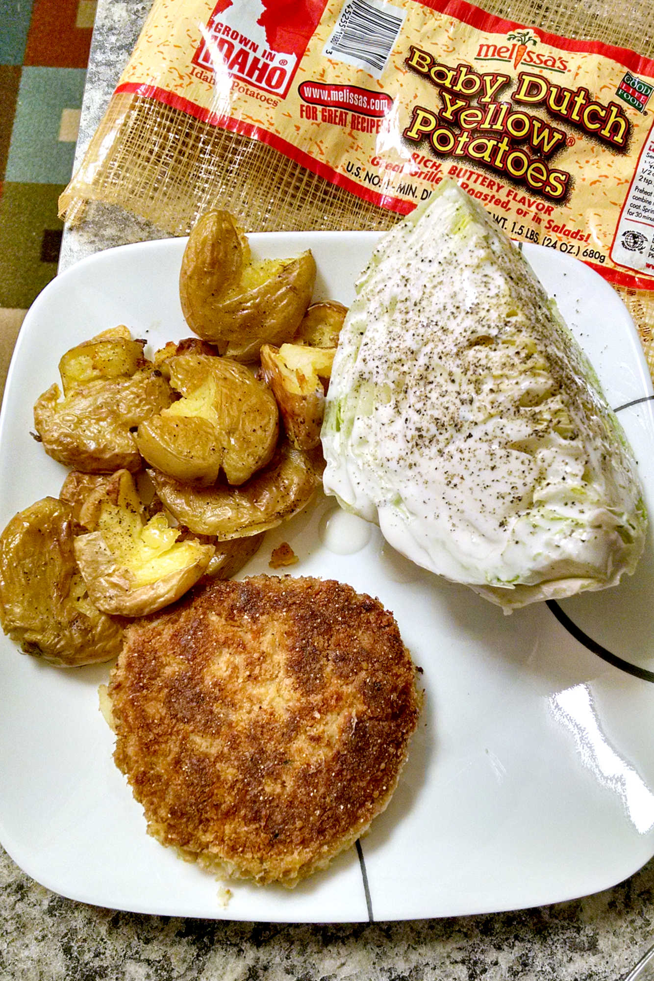 Satisfy your cravings with our Parmesan crusted crab cakes and crispy smashed potatoes. A perfect balance of flavors and textures that will transport your taste buds to a whole new level! #CrabCakes #ParmesanCrust #PotatoRecipes #SeafoodEats #FoodieFaves #foodadventures #crablove #potatogoals