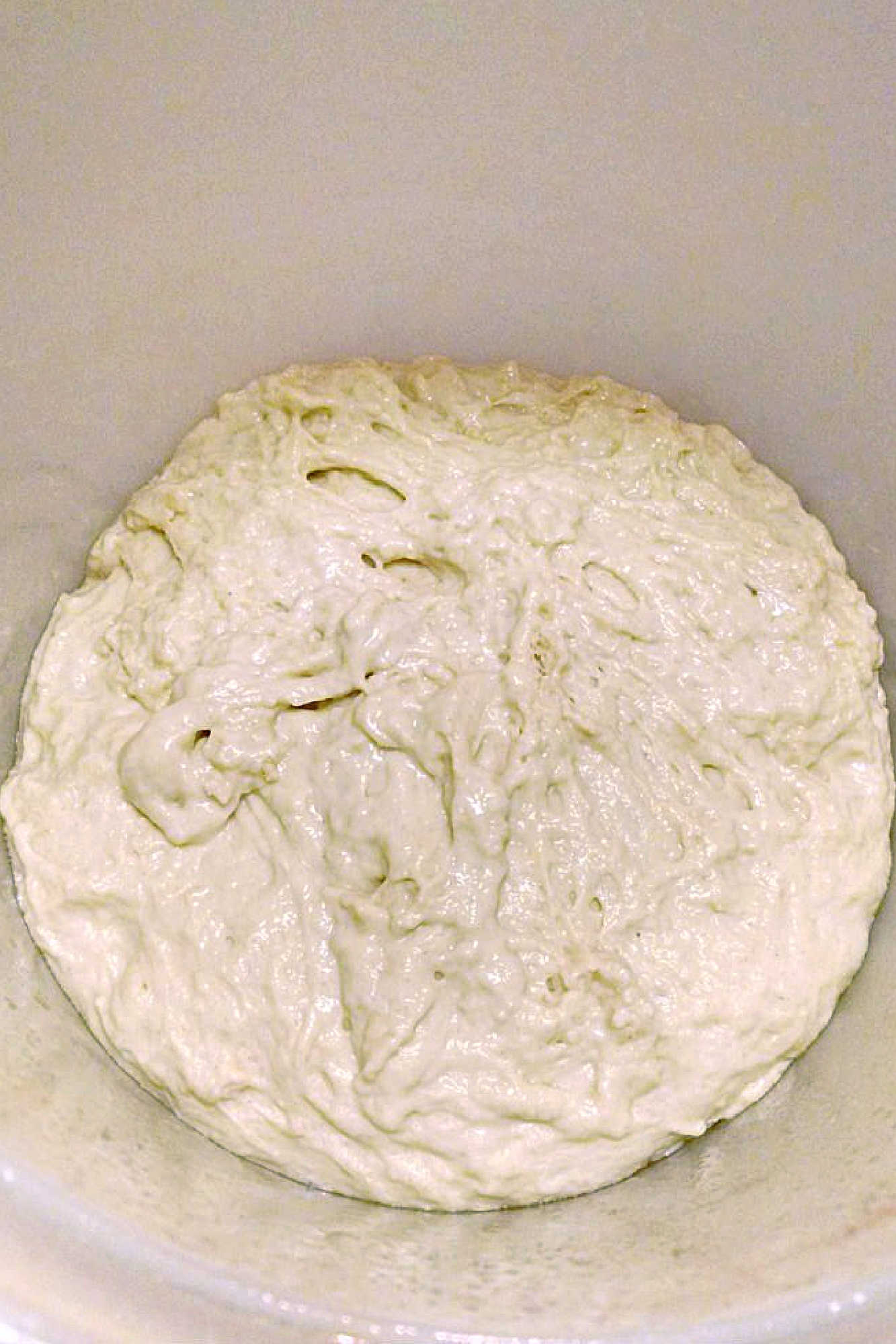 Sourdough bread lovers, rejoice! The slow cooker method creates a perfectly crispy crust and a soft, chewy center. Plus, the smell of freshly baked bread will make your home feel like a bakery.  #SlowCookerMonth #SlowCookerSourdough #HomeBakedBread #SourdoughObsession #InstaBread #SourdoughBaking #slowcookerbread