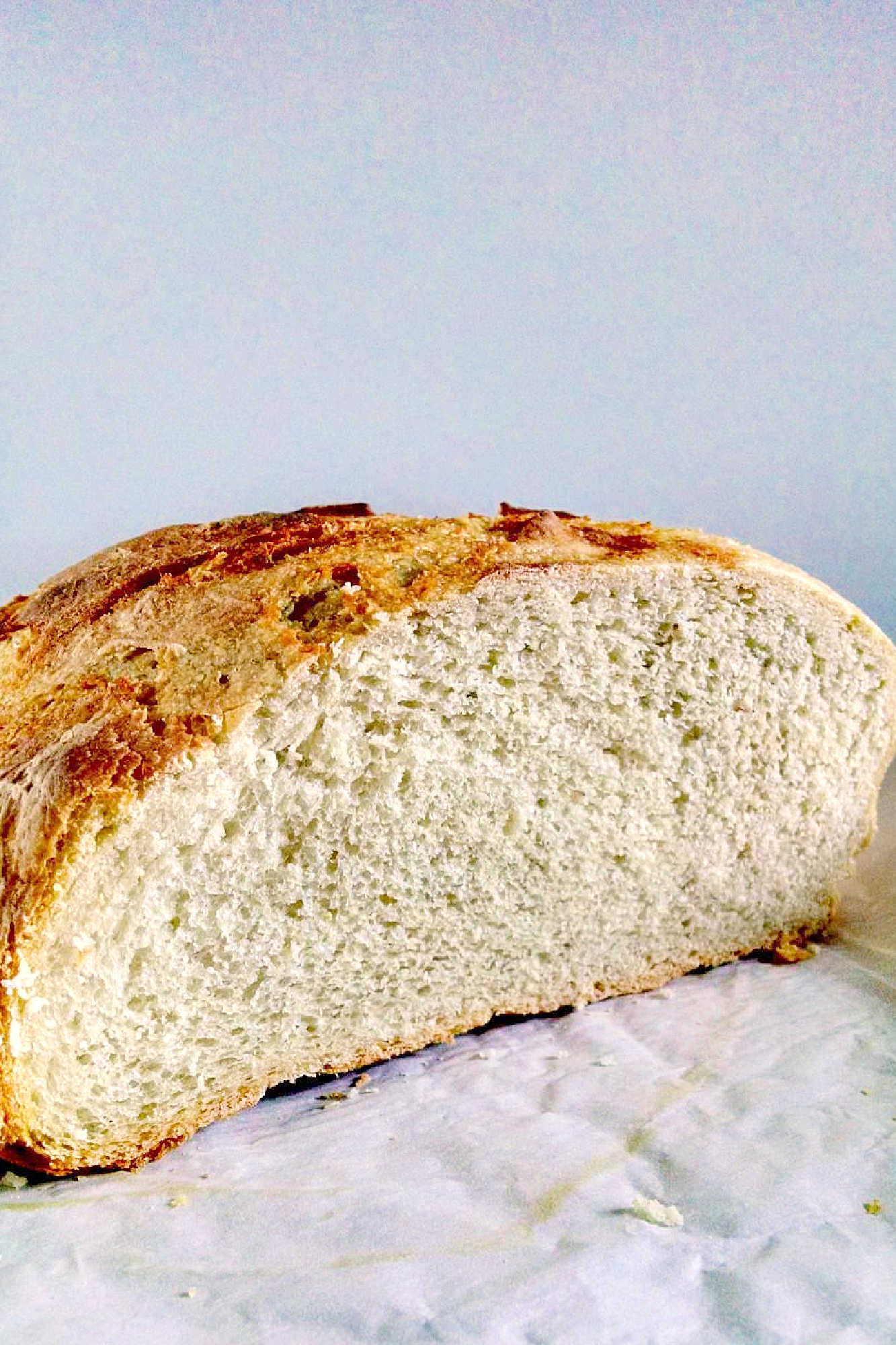 Sourdough bread lovers, rejoice! The slow cooker method creates a perfectly crispy crust and a soft, chewy center. Plus, the smell of freshly baked bread will make your home feel like a bakery.  #SlowCookerMonth #SlowCookerSourdough #HomeBakedBread #SourdoughObsession #InstaBread #SourdoughBaking #slowcookerbread