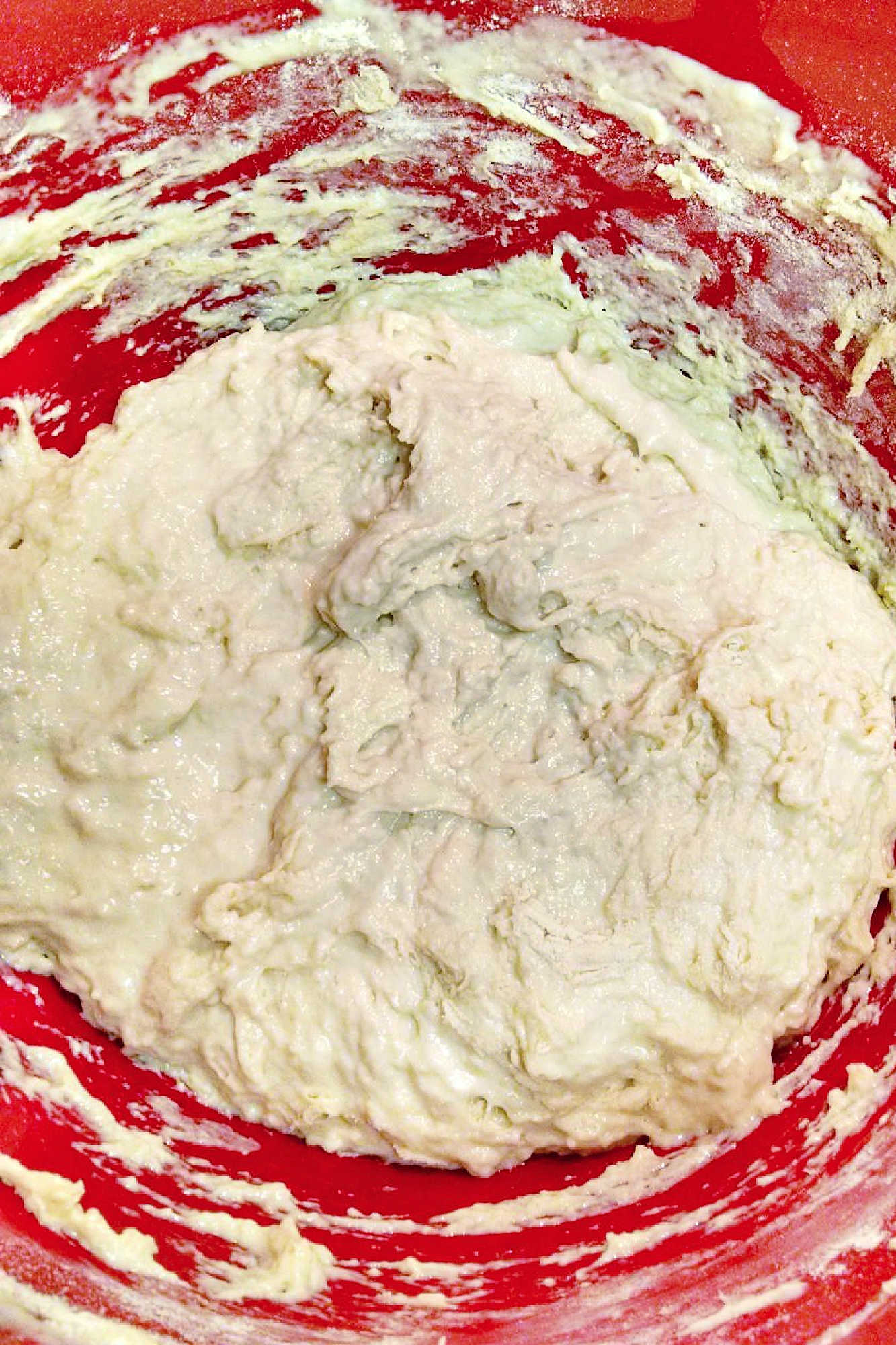 Sourdough bread lovers, rejoice! The slow cooker method creates a perfectly crispy crust and a soft, chewy center. Plus, the smell of freshly baked bread will make your home feel like a bakery.  #SlowCookerMonth #SlowCookerSourdough #HomeBakedBread #SourdoughObsession #InstaBread #SourdoughBaking #slowcookerbread