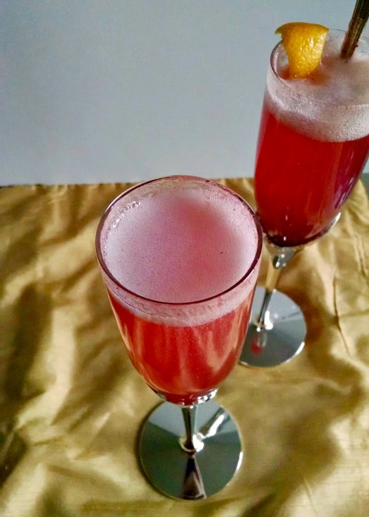 When life gives you leftover cranberry sauce make these Cranberry Bellinis by A Kitchen Hoor's Adventures