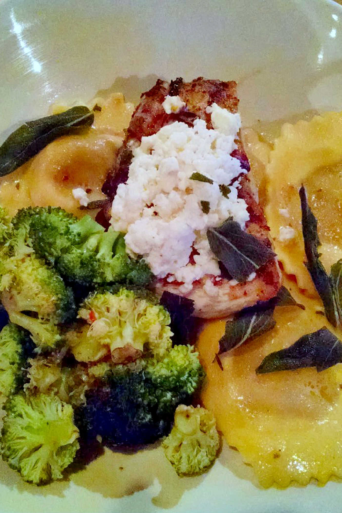 Falling for Bonefish Grill's new Fall Crush Menu. Indulge in seasonal flavors and let your taste buds be swept off their feet! #FallCrushMenu #SeasonalFavorites #BonefishBites #FoodieFrenzy #FallingForBonefish