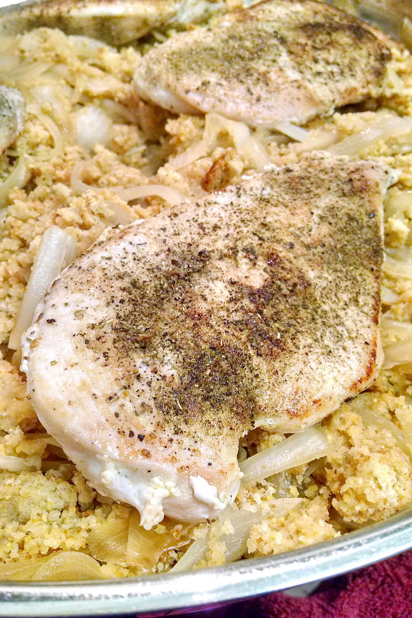 Add a touch of elegance to your dinner table with Skillet French Onion Chicken. Easy to make, but your guests will think you spent hours in the kitchen. #FrenchOnionChickenSizzle #CastIronCuisine #OneSkilletMeal #ComfortFoodClassics #OnionLoversDelight #skilletcooking #frenchonionchicken #30minutemeals #easydinnerrecipes #comfortfoodlover