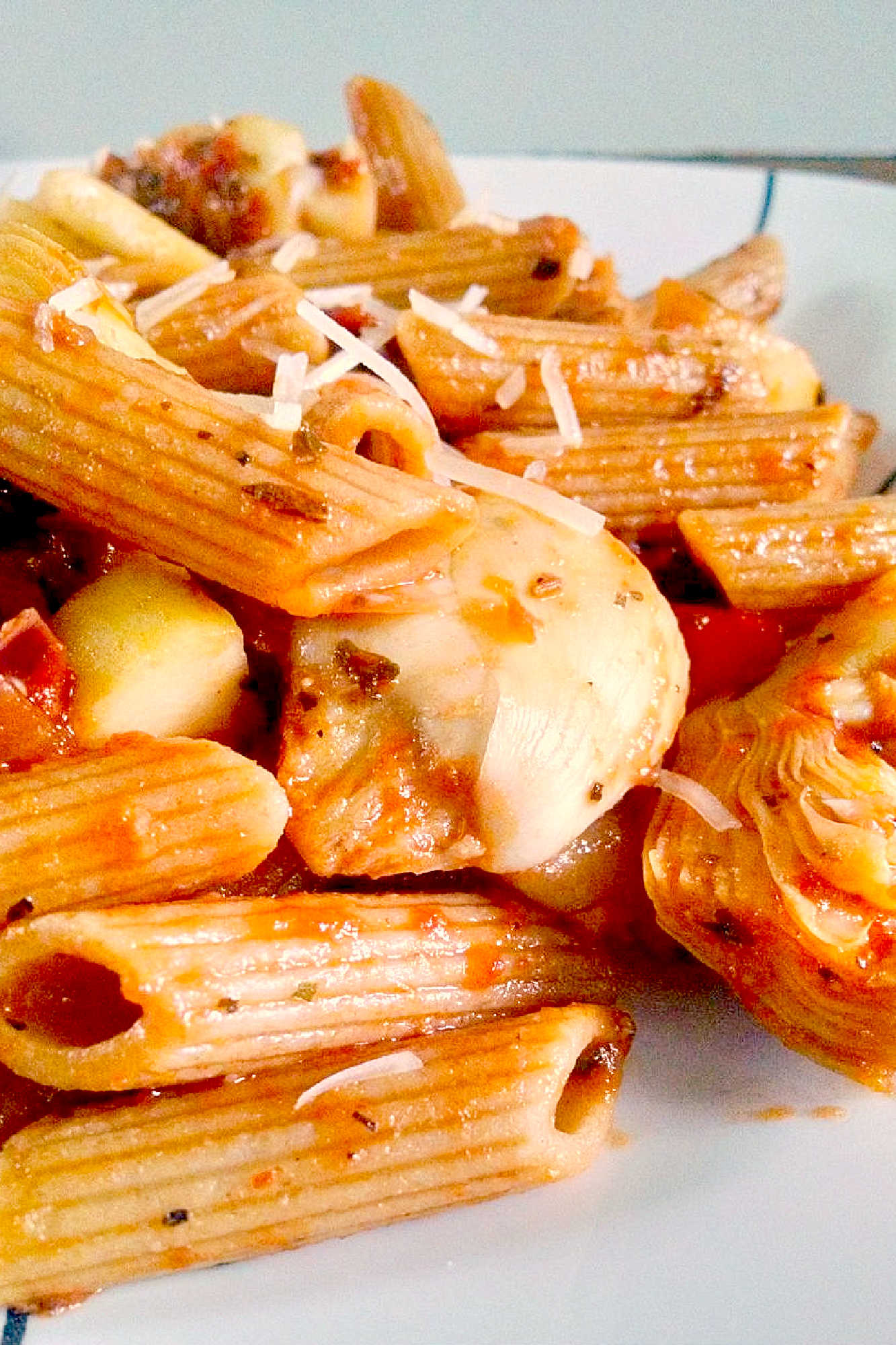 Experience the beauty of Tuscany through your taste buds with this delicious Tuscan Pasta Toss. Trust us, it's the perfect blend of Italian flavors and comfort food. #TuscanPastaToss #ItalianFoodie #PastaLovers #QuickandDelicious #OnePanMeals #ItalianFlavors #PastaLovers #ItalianCooking #PastaNight