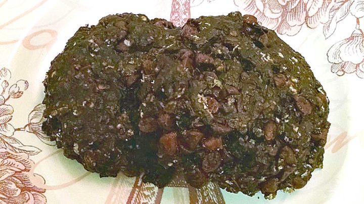 Get ready for a chocolate overload with these decadent Double Chocolate Oatmeal Cookies! Perfect for satisfying your sweet tooth and making your taste buds dance. #DoubleChocolateOatmealCookies #ChocolateLoversDelight #FoodieFaves #HealthyIndulgence #BakeWithLove #DoubleChocolateCookies #OatmealChocolateChip #ChocolateLoversUnite #BakingWithLove #CookieCravings