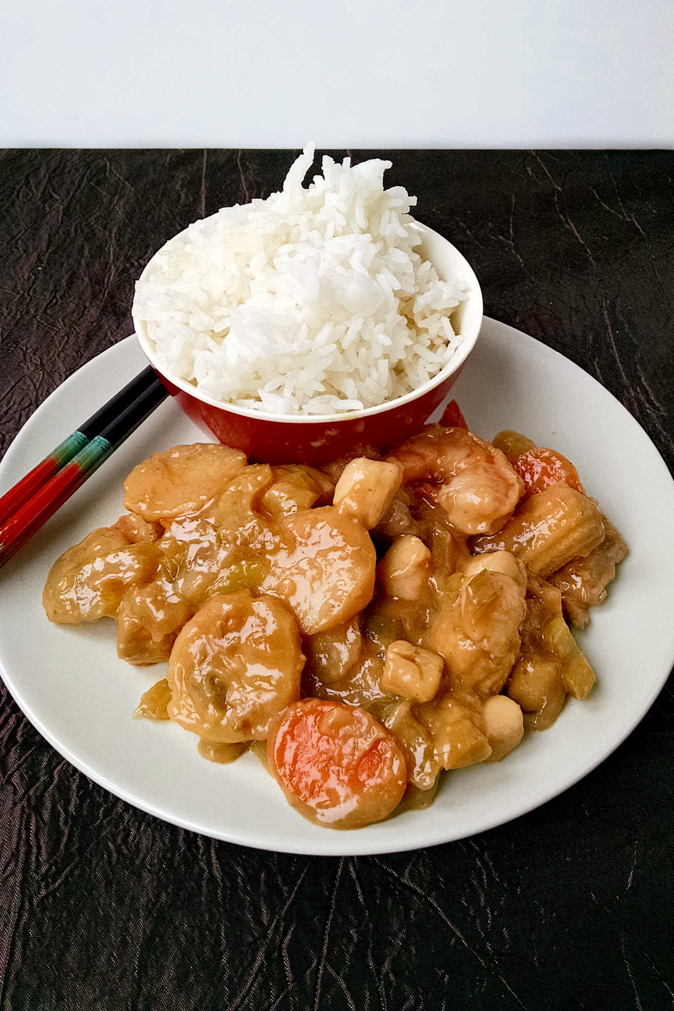 Are you tired of the same old family dinners? Switch things up with this Asian Happy Family recipe! Experience the flavors of Asia in the comfort of your own home. #TasteOfAsia #FamilyBonding #AsianFamilyEats #HomemadeAsianCuisine #FamilyRecipeSecrets #AuthenticAsianFlavors #MultiGenerationalCooking
