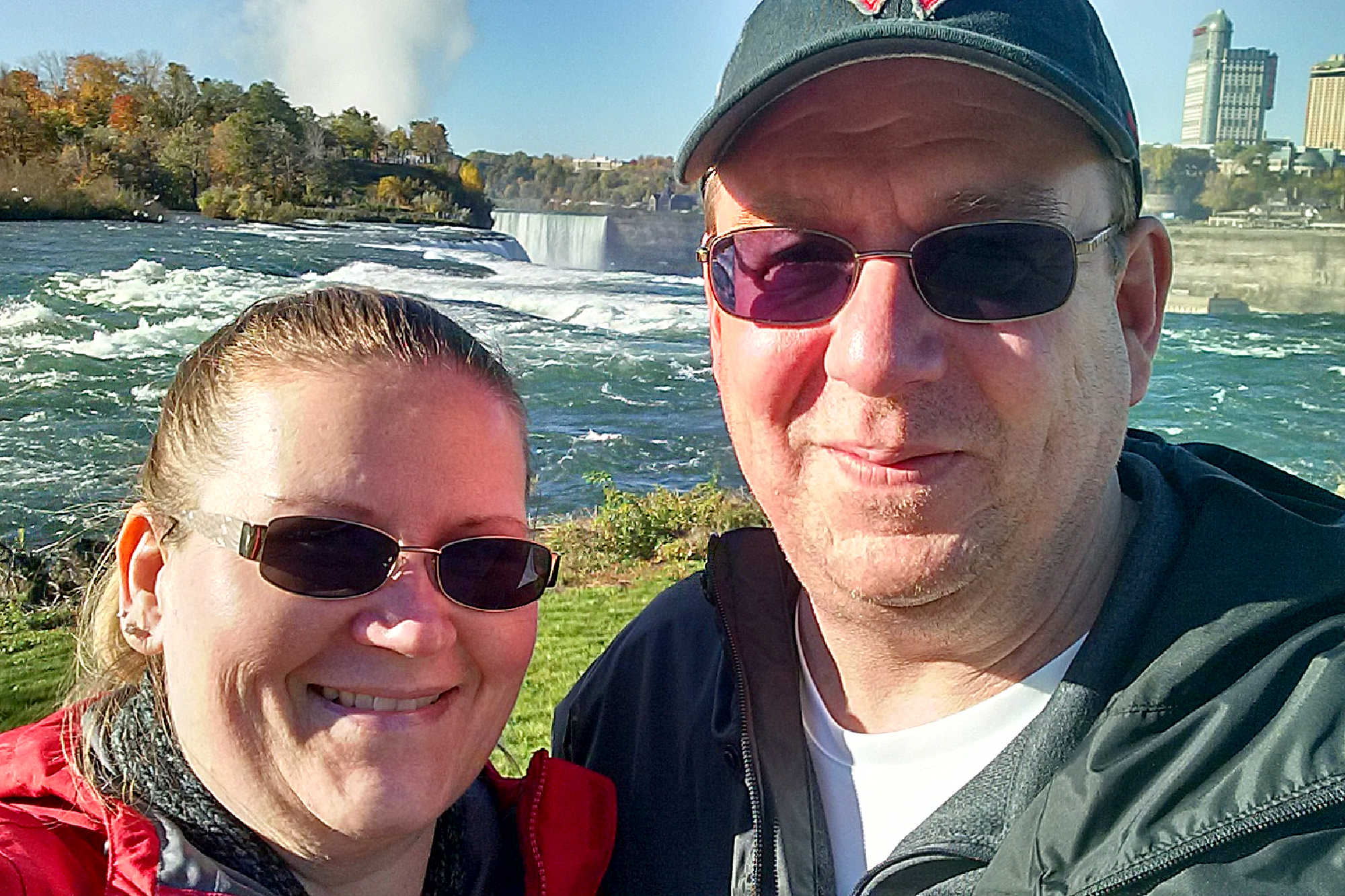 Did you know that Niagara Falls is the perfect destination for a romantic anniversary celebration? Discover breathtaking views, luxurious accommodations, and endless adventures. #NiagaraFallsAnniversary #LoveinNiagaraFalls #RomanticGetaway #ExploreOntario #CouplesTravelGoals #anniversarytravel #romanticgetaway #NiagaraFalls